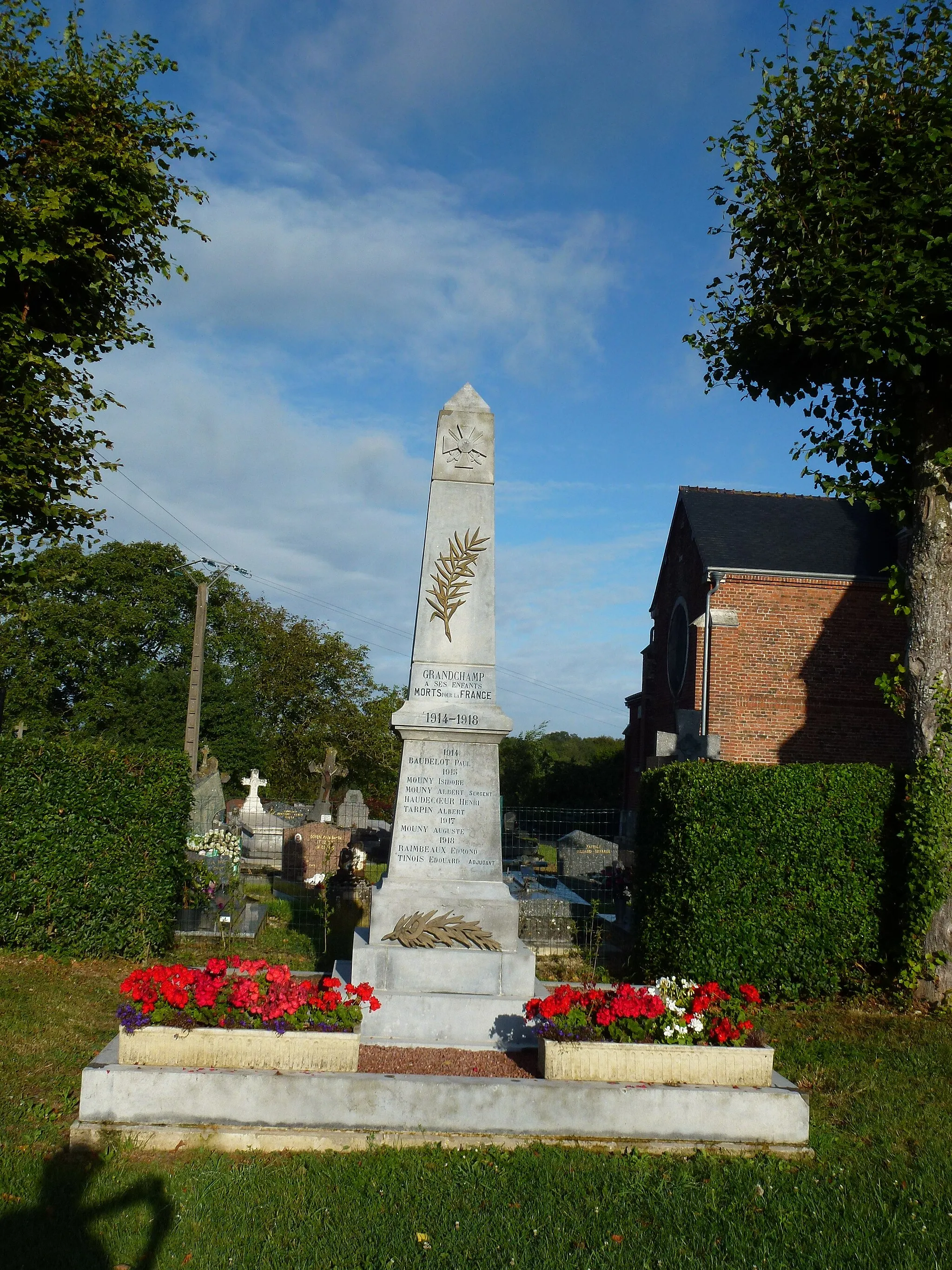 Photo showing: Grandchamp (Ardennes) monument aux morts