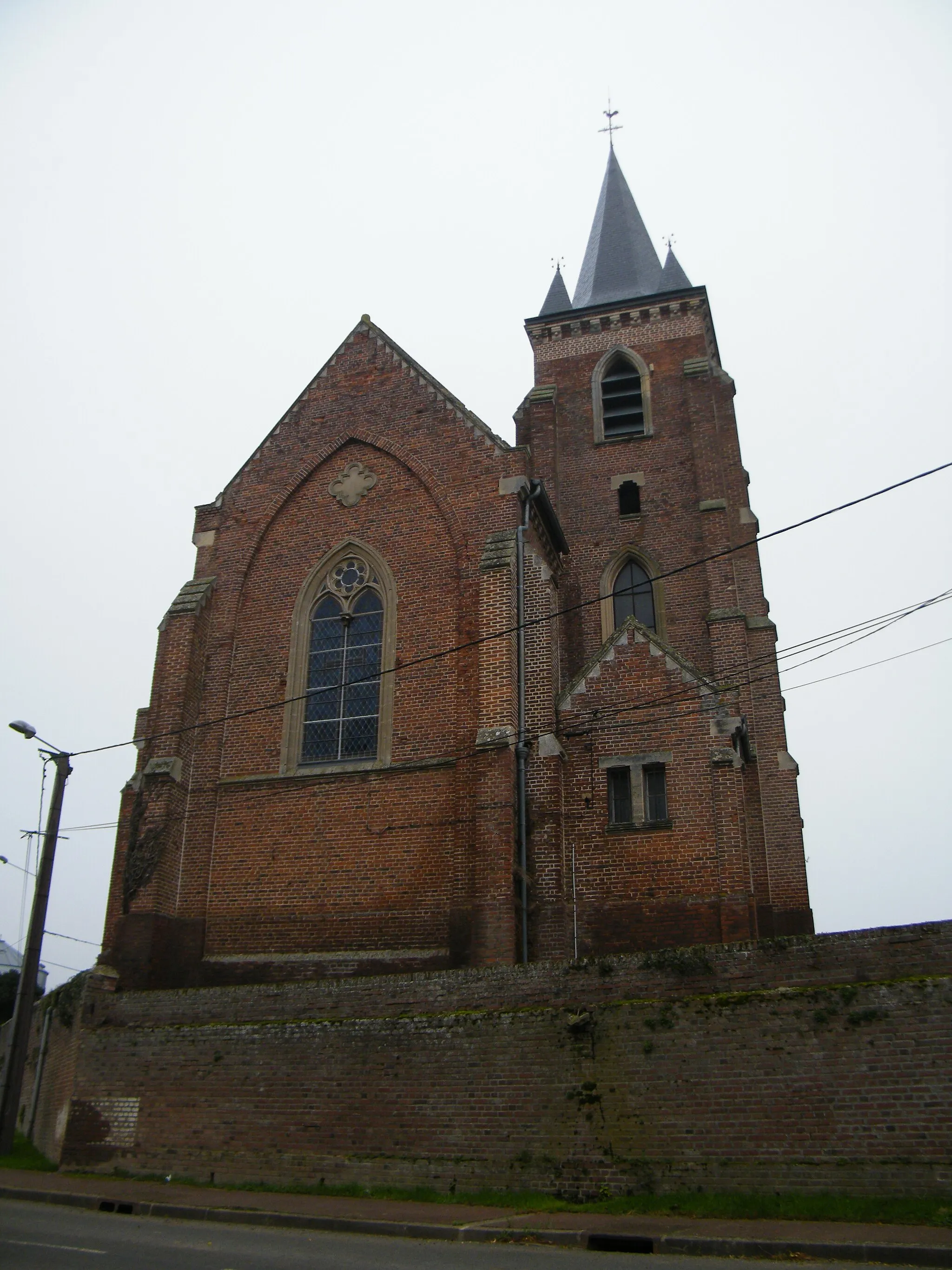 Photo showing: L'église saint-Pierre de Beaucourt-en-Santerre (Somme).