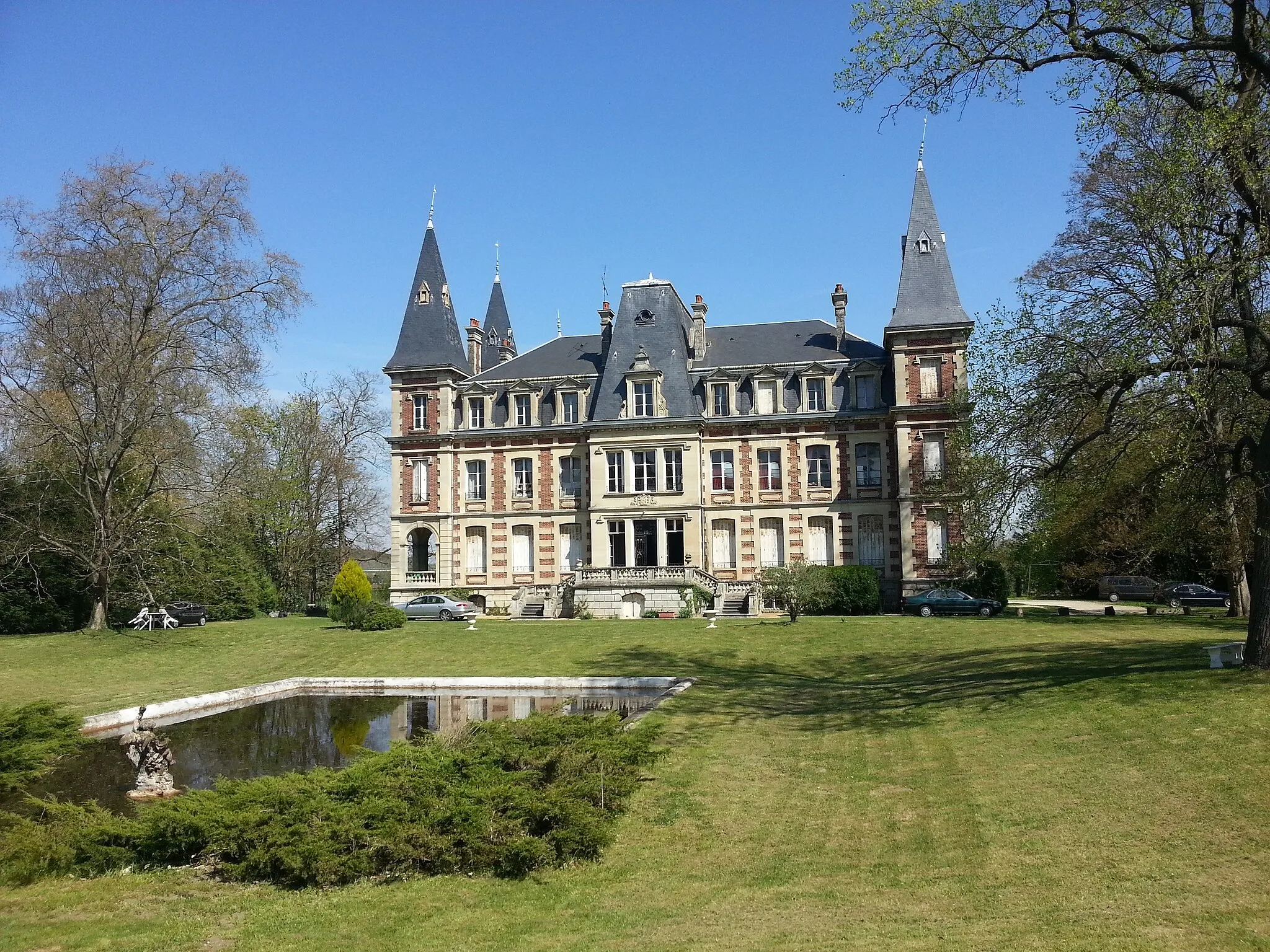 Photo showing: Château de Nointel Oise en avril 2015