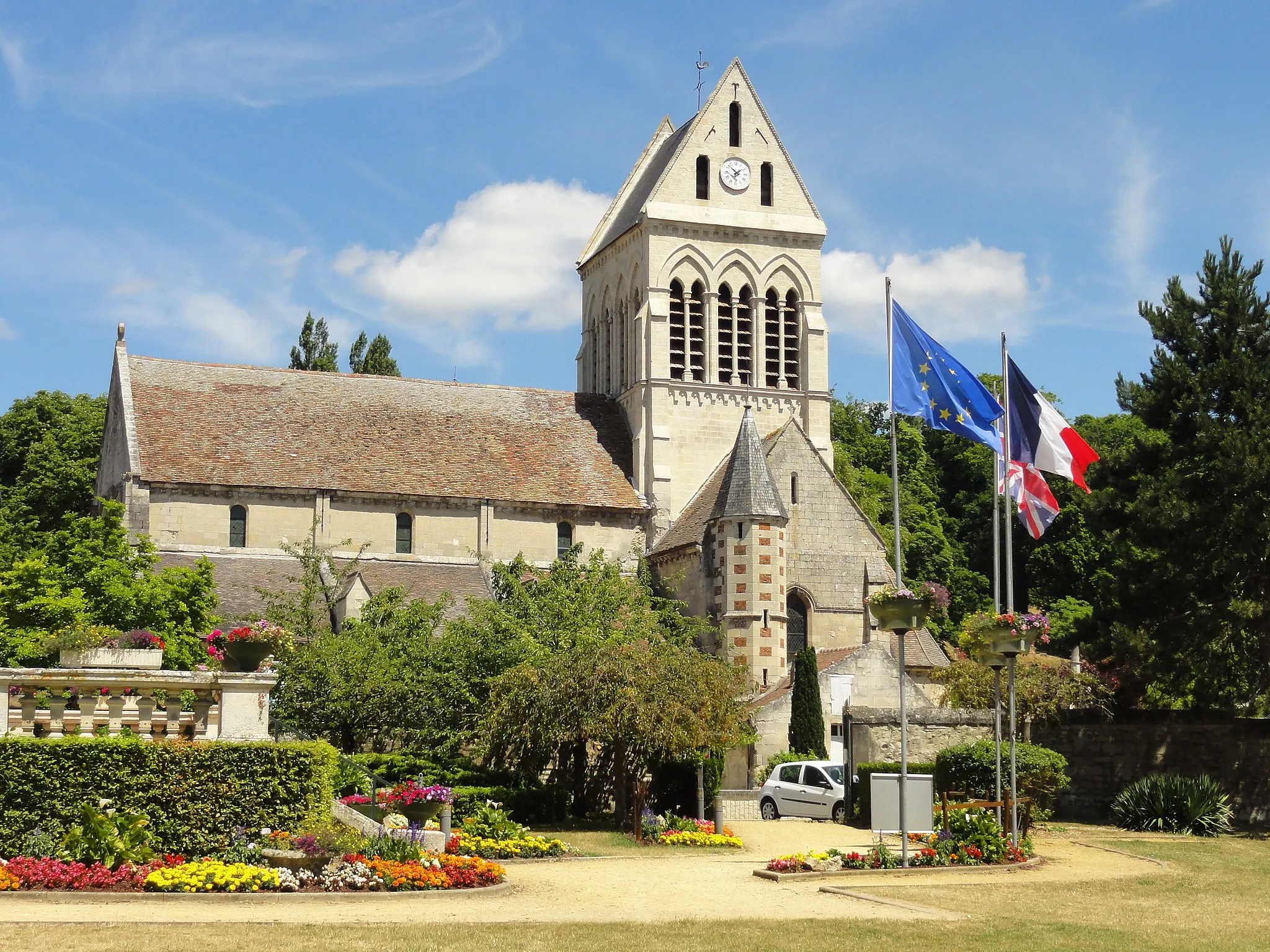 Photo showing: Église de la Sainte-Trinité de Choisy-au-Bac (voir titre).