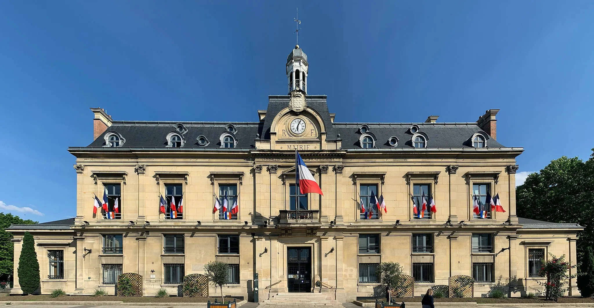 Photo showing: Hôtel de ville de Saint-Ouen-sur-Seine.