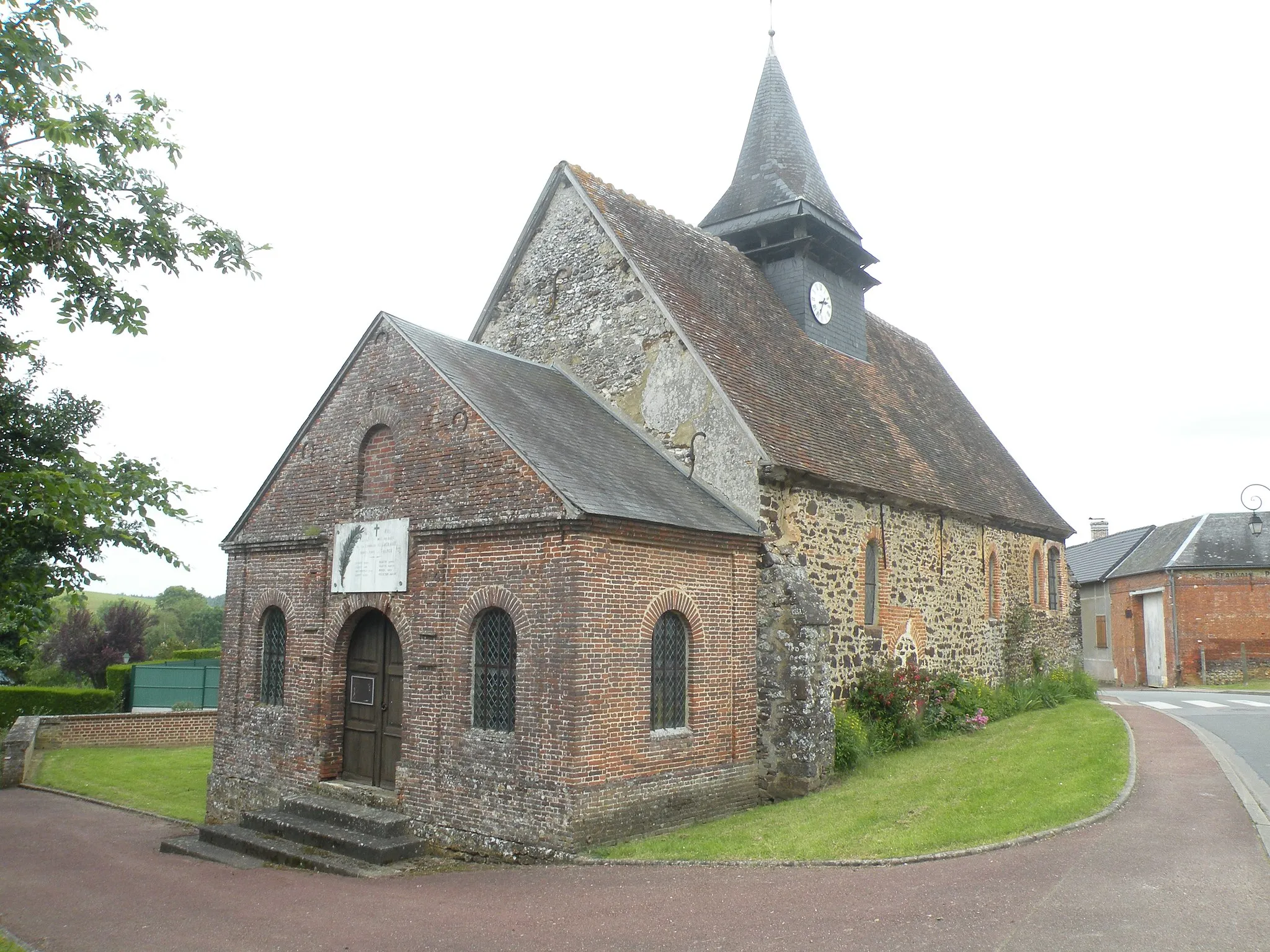 Photo showing: église Saint-Claude de Lhéraule