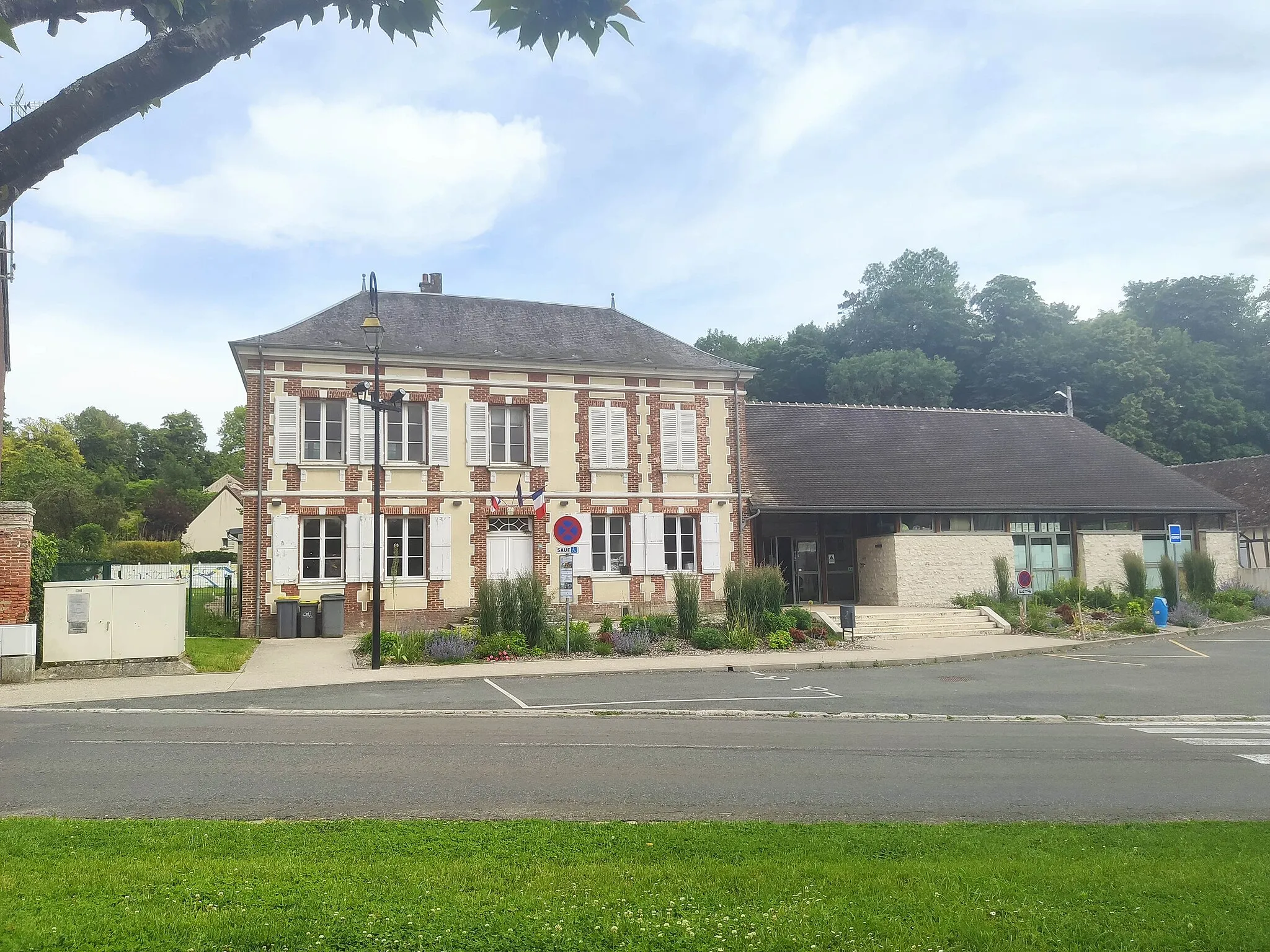 Photo showing: Flavacourt : Les écoles