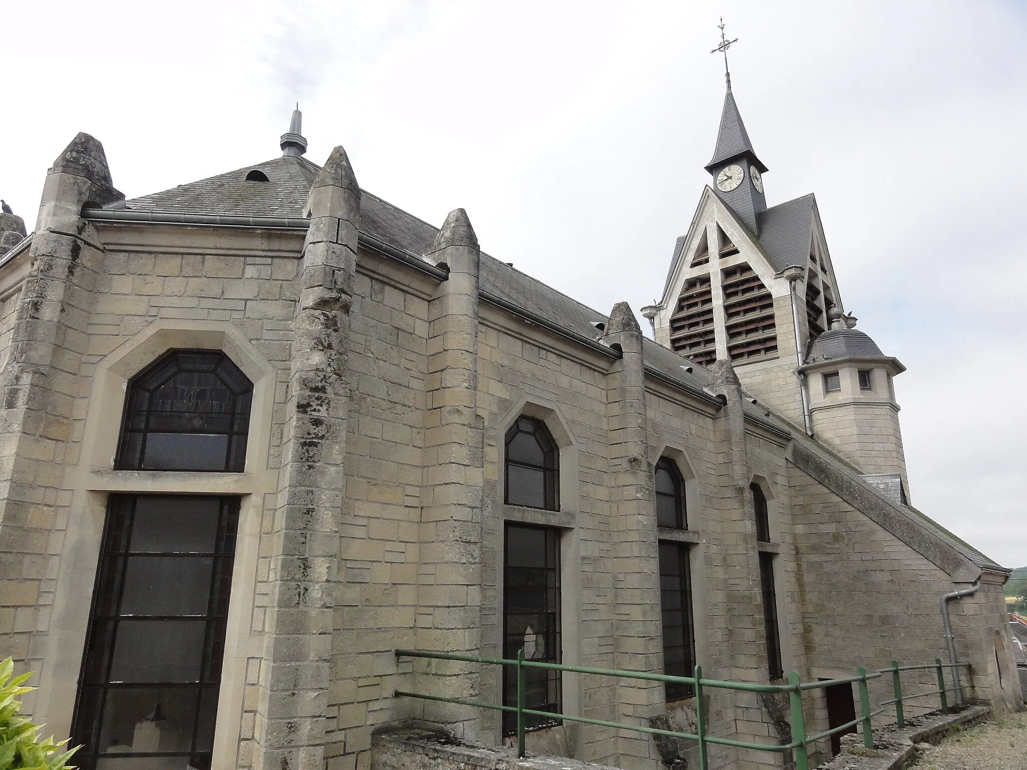 Photo showing: Oulches-la-Vallée-Foulon (Aisne) église