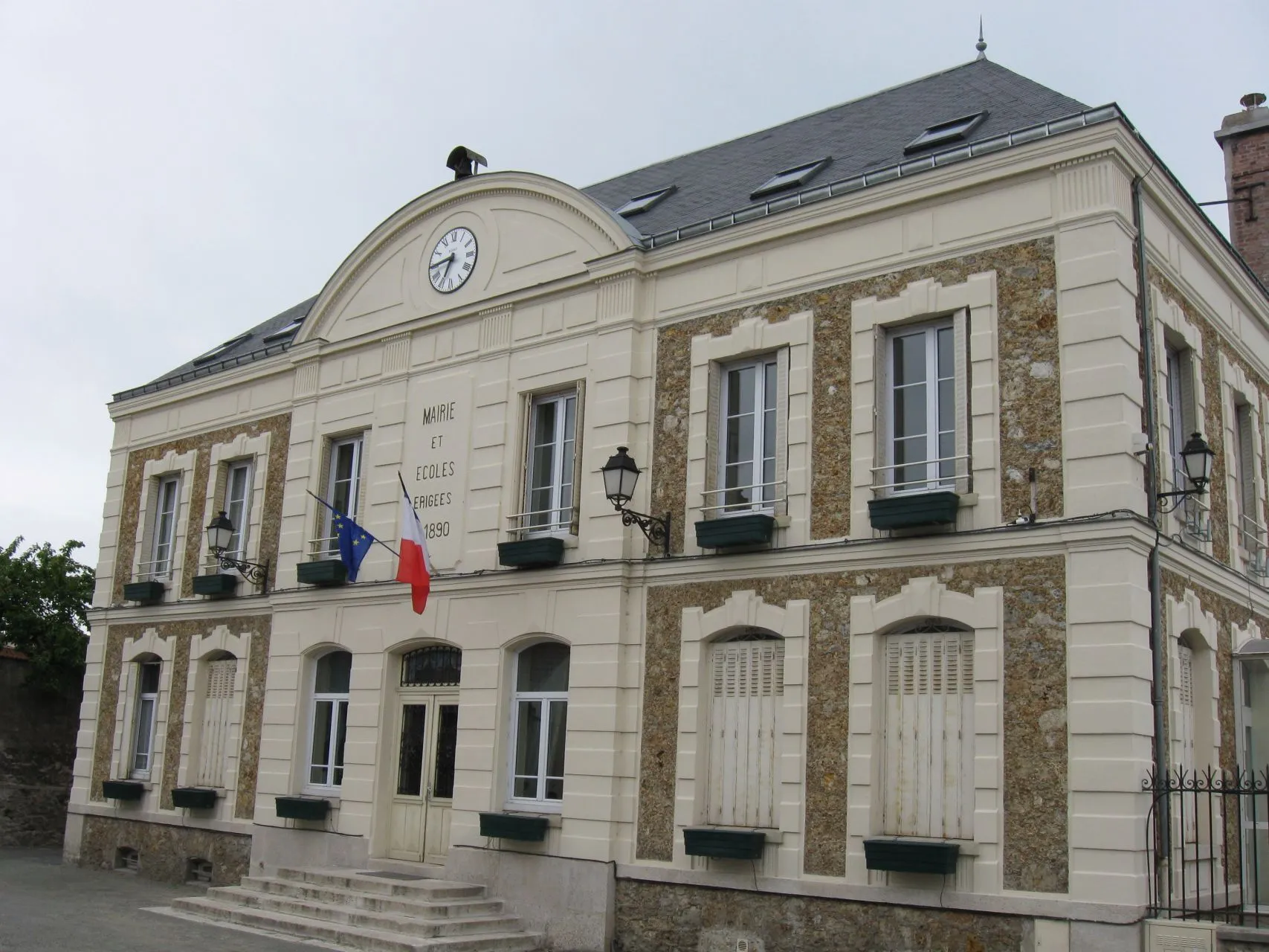 Photo showing: La mairie-école de Trilport (Seine-et-Marne, région Île-de-France)