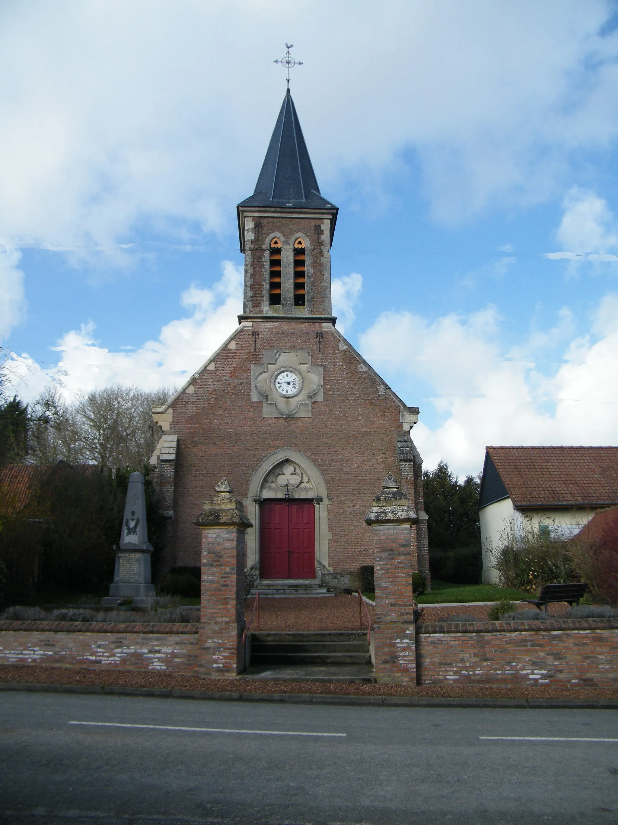 Photo showing: L'église de Bussus-Bussuel, Somme, France.