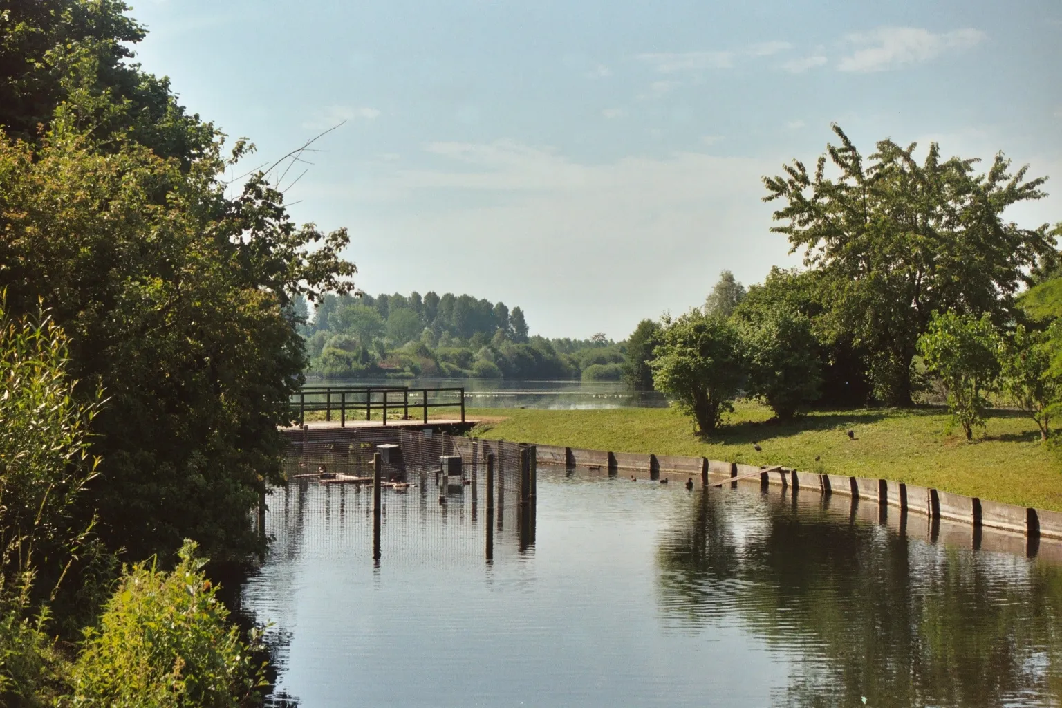 Photo showing: Vue des étangs de la Somme à Falvy