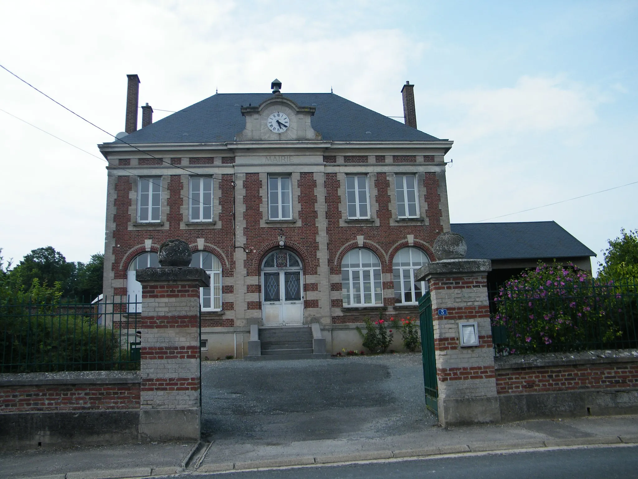 Photo showing: Mairie.