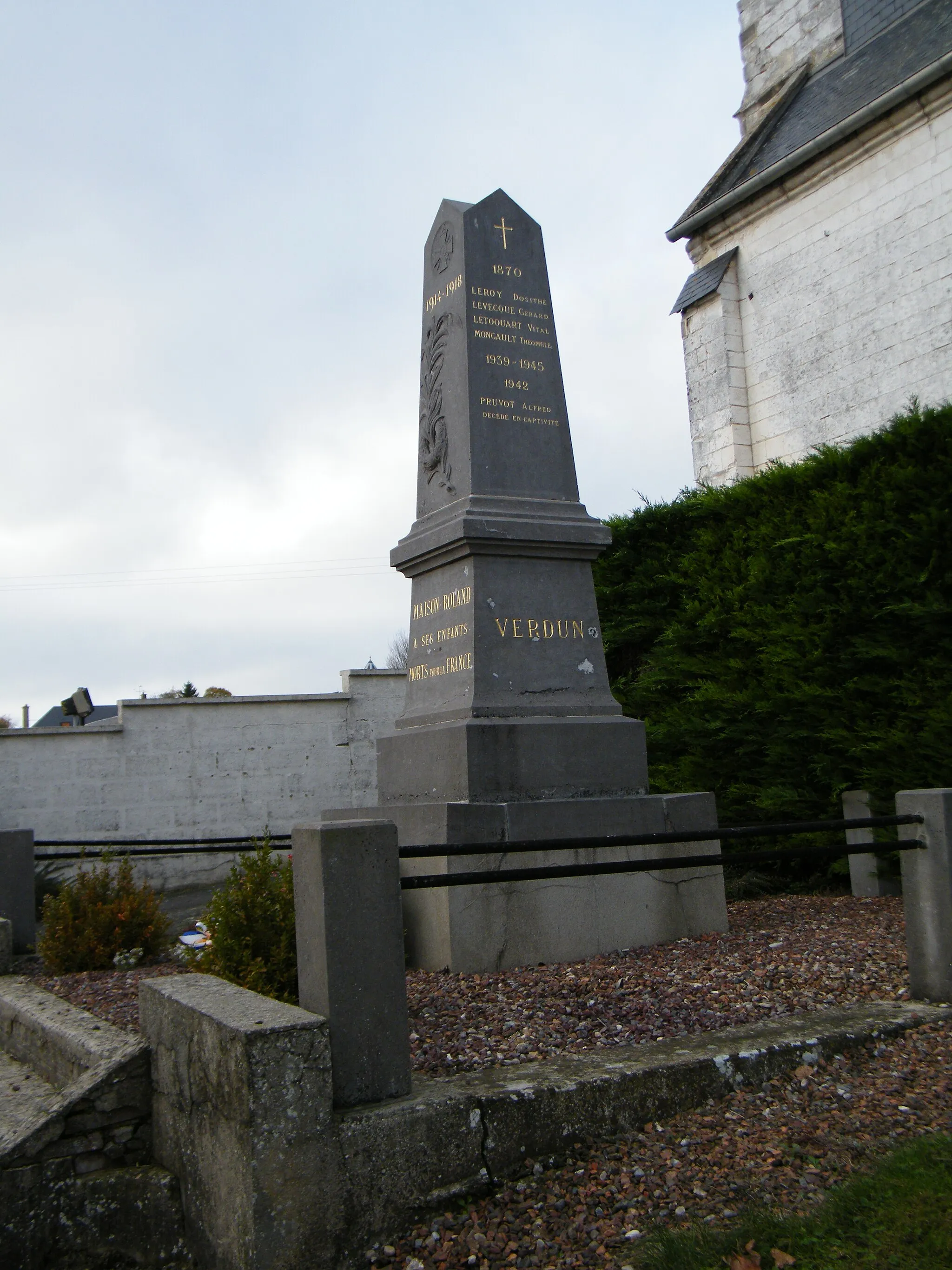 Photo showing: Maison-Roland, Somme, monument (2)