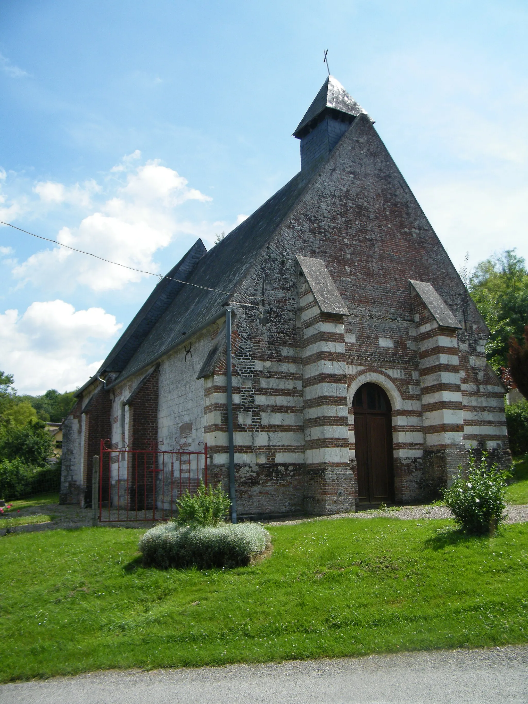 Photo showing: L'église sainte-Marie-Madeleine de Saulchoy-sous-Poix, Somme, France.