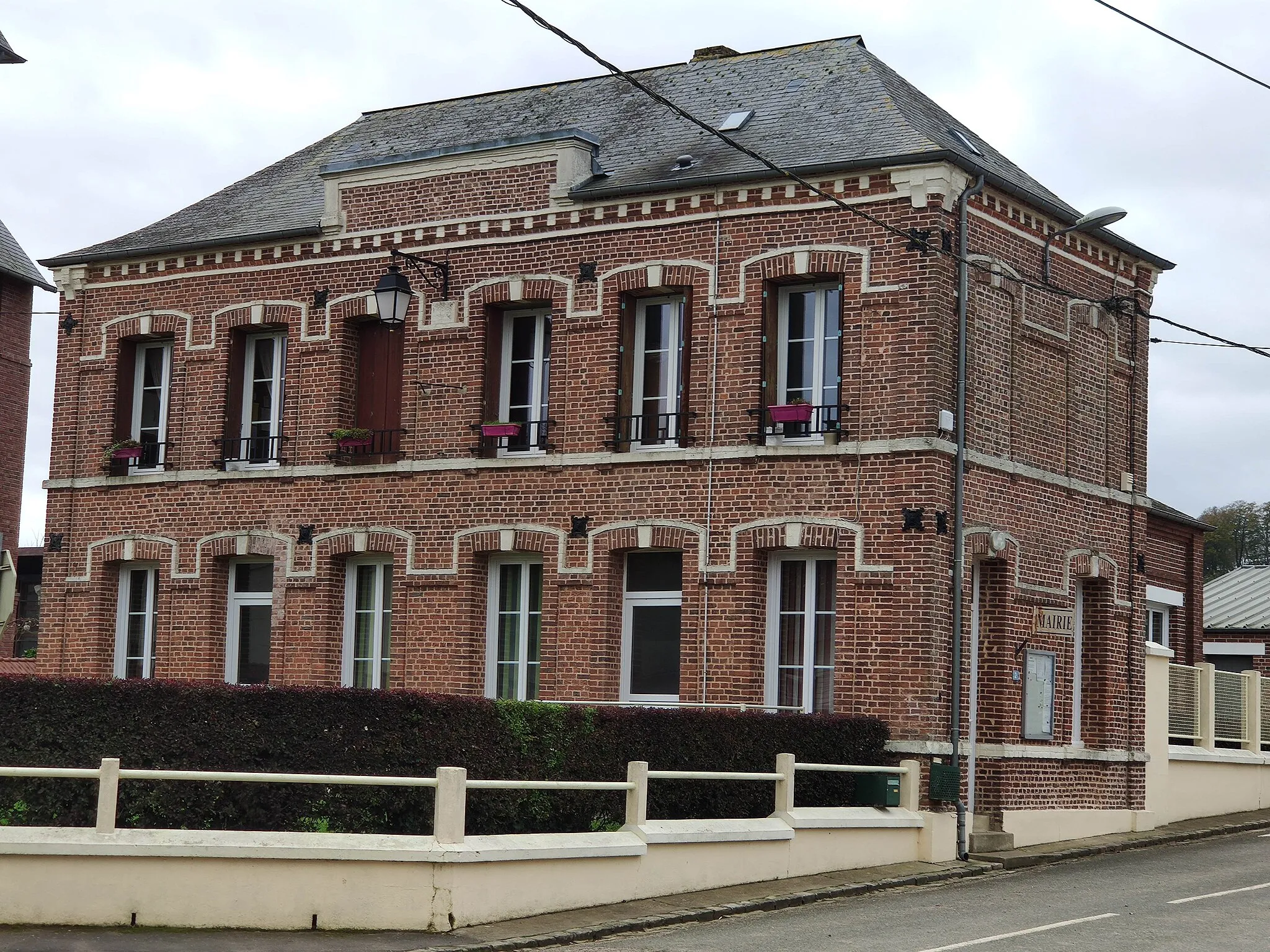 Photo showing: Rétonval : La mairie-école