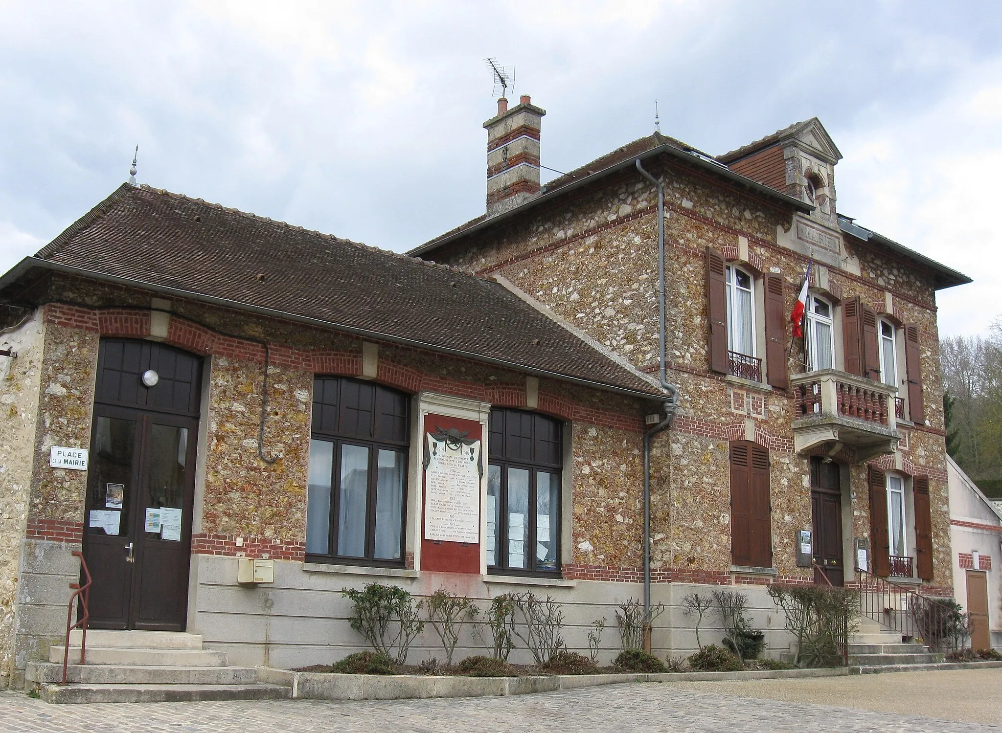 Photo showing: Mairie de Dhuisy. (Seine-et-Marne, région Île-de-France).