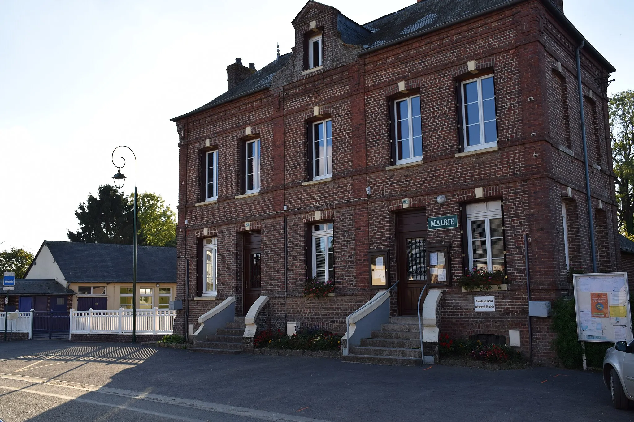 Photo showing: Mairie