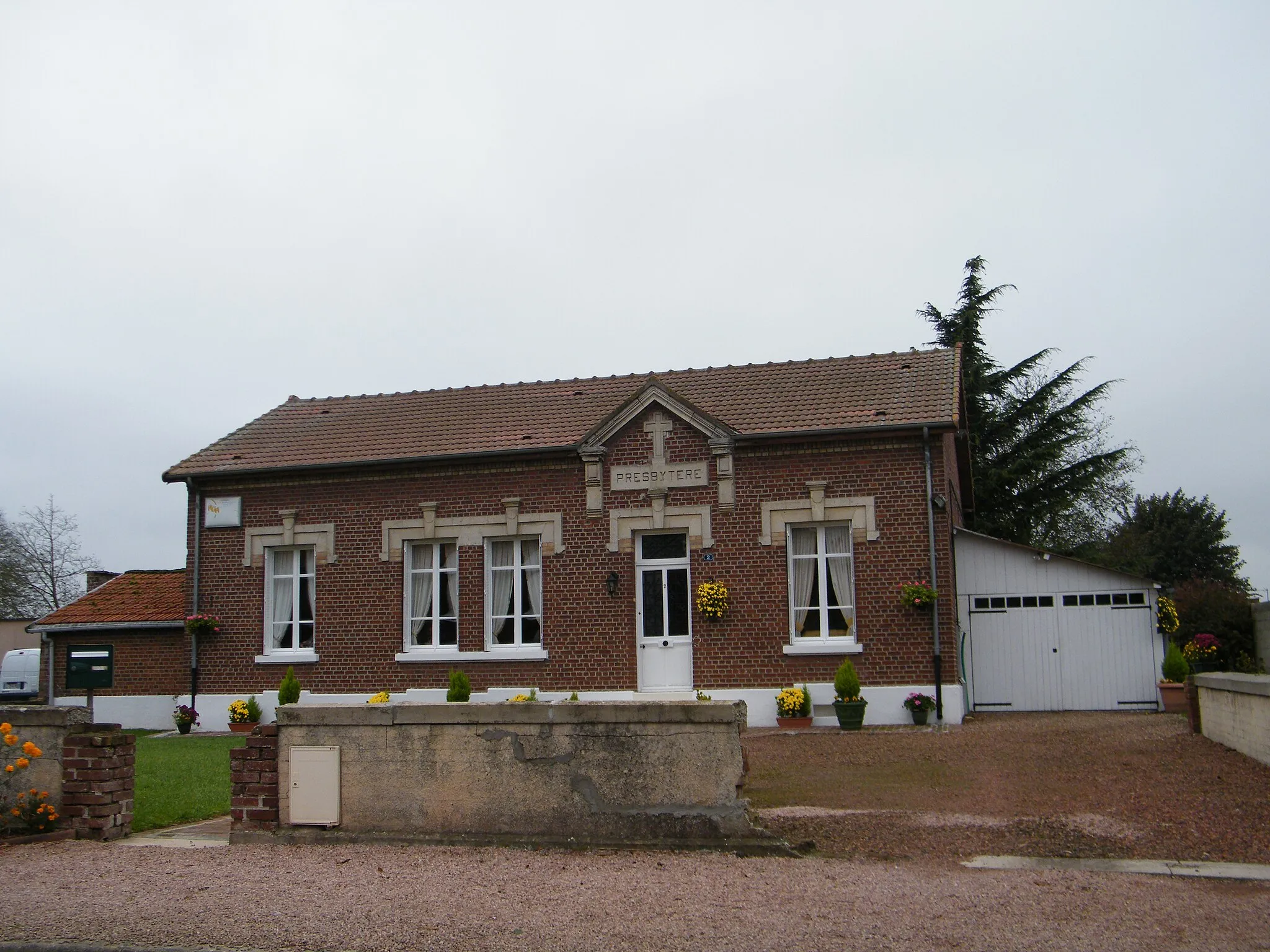 Photo showing: Bâtiments communaux.
