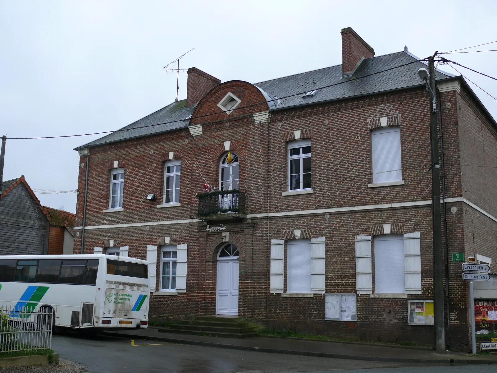 Photo showing: CROISSY-SUR-CELLE : La Mairie-école