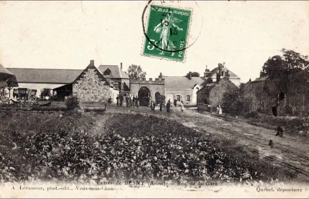 Photo showing: carte postale du village vers 1910.