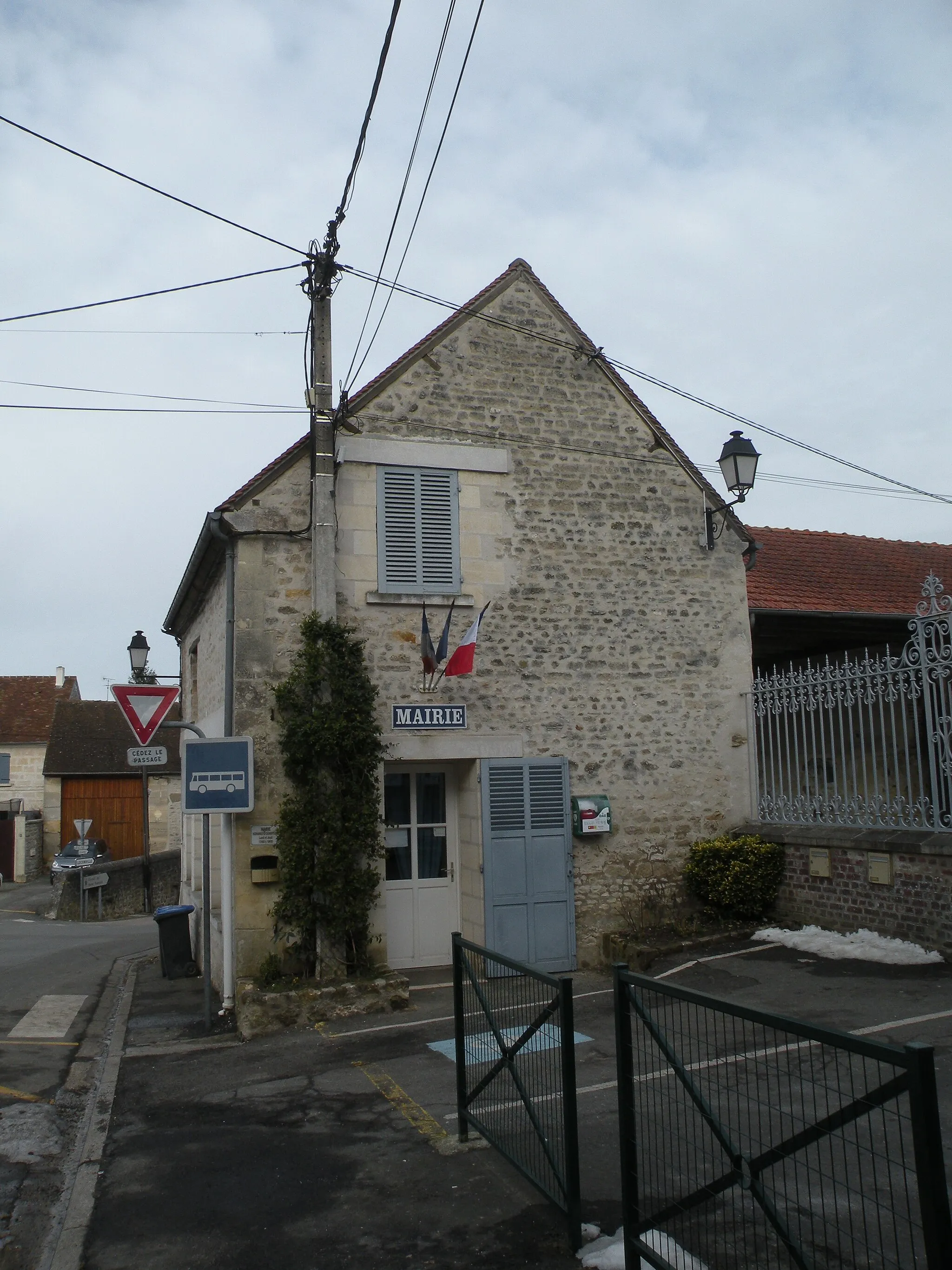 Photo showing: Liancourt-Saint-Pierre mairie