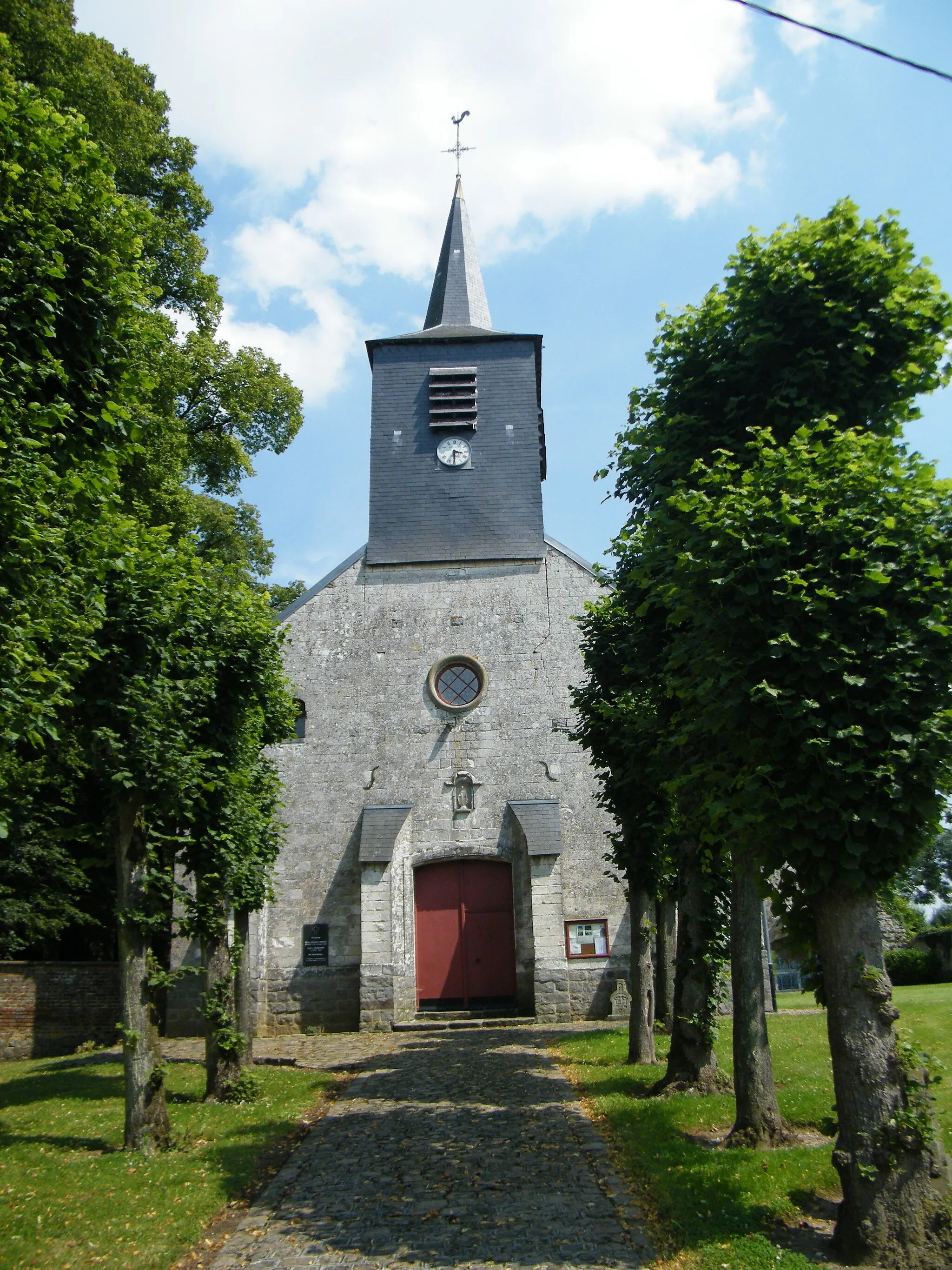 Photo showing: Vue du clocher de l'église.