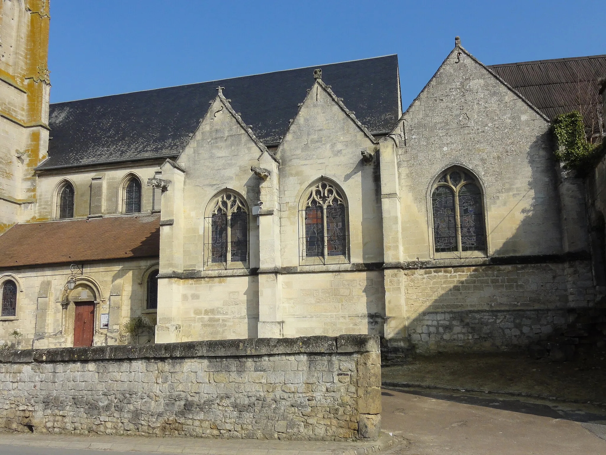 Photo showing: Nef et chapelles latérales du sud.