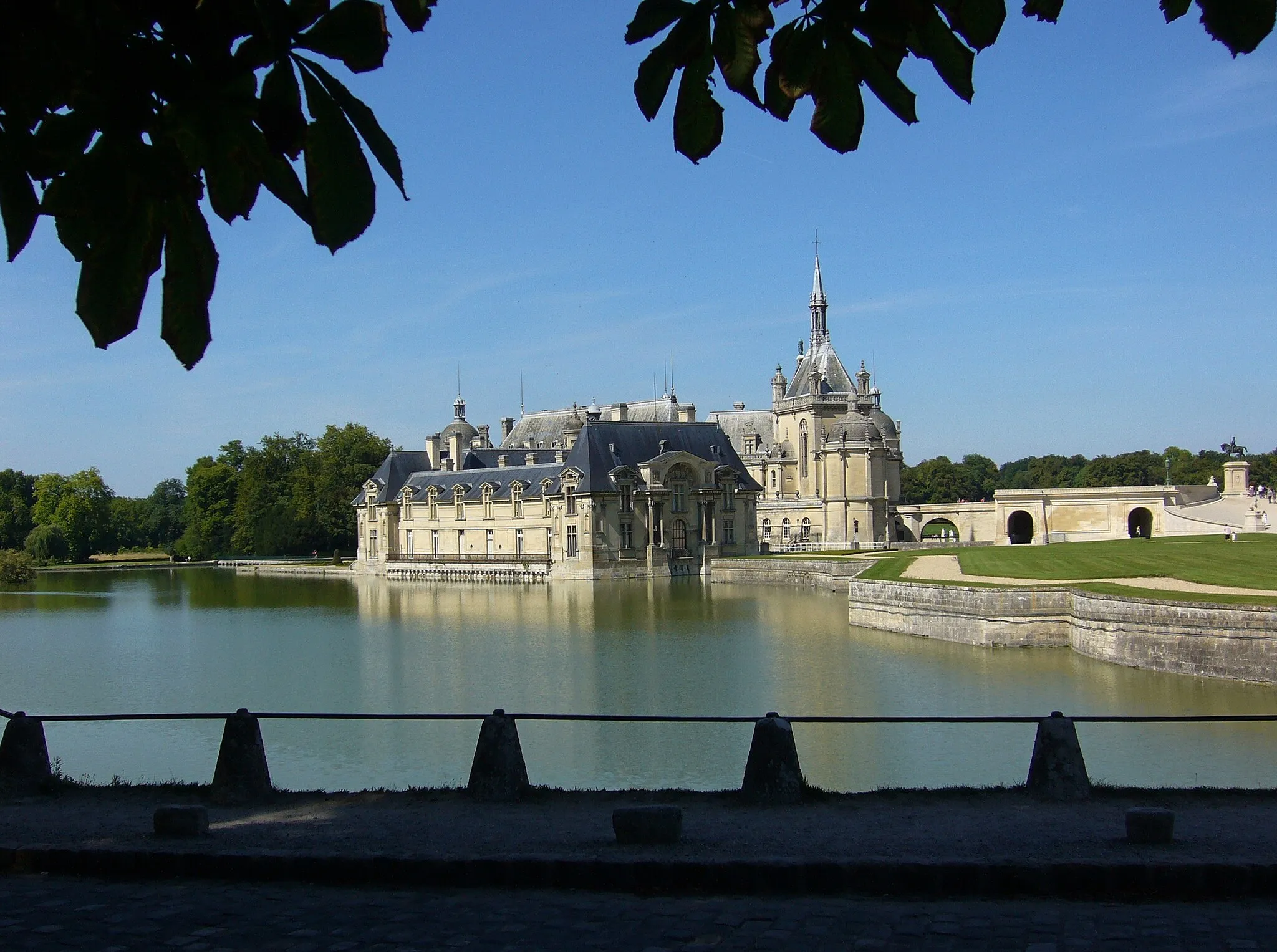 Photo showing: This building is en partie classé, en partie inscrit au titre des monuments historiques de la France. It is indexed in the base Mérimée, a database of architectural heritage maintained by the French Ministry of Culture, under the reference PA00114578 .