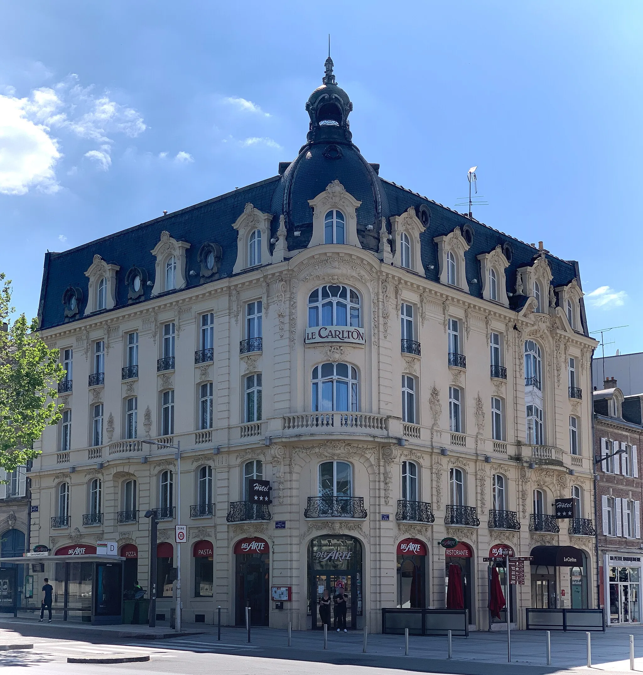 Photo showing: Hôtel Le Carlton, Amiens.