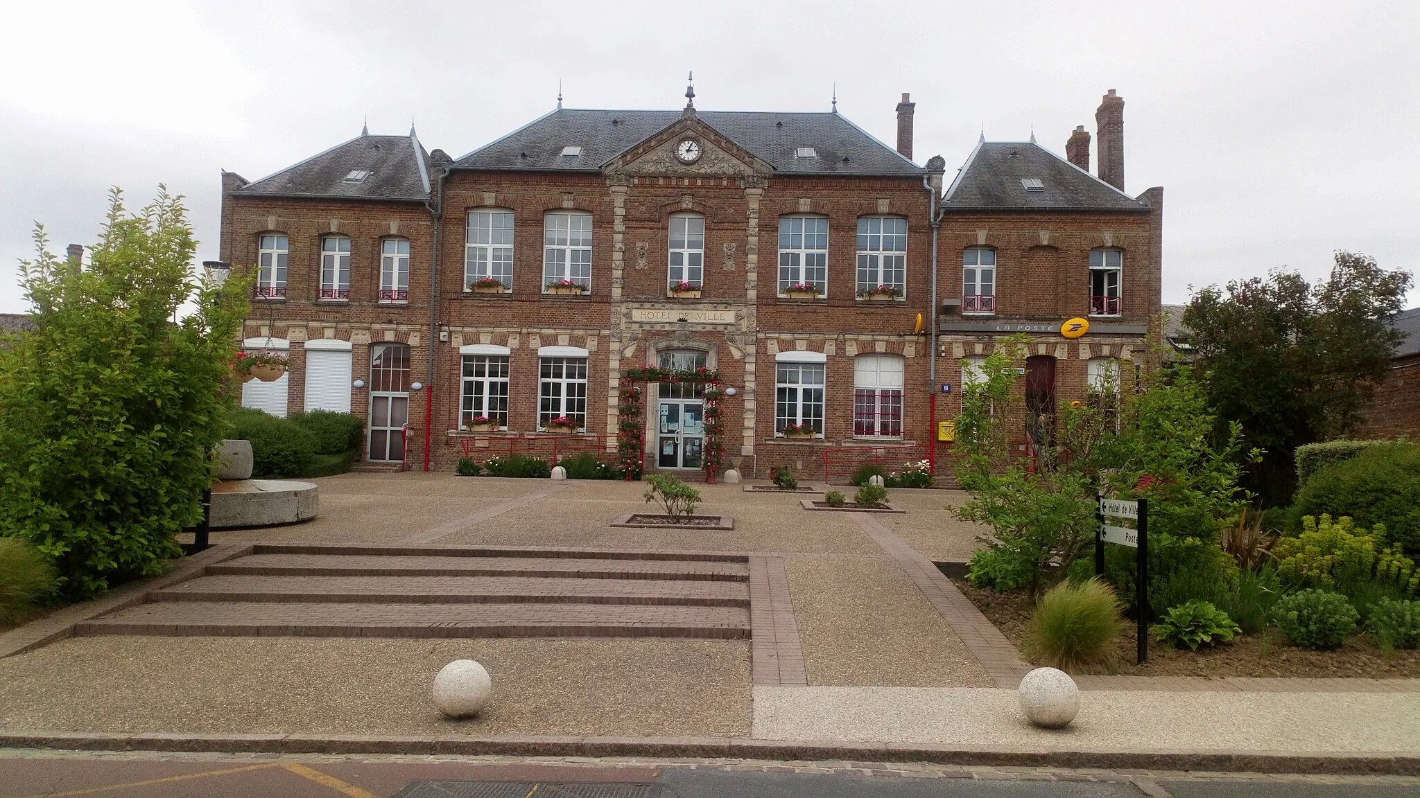 Photo showing: Mairie de Saint-Ouen (Somme) 2