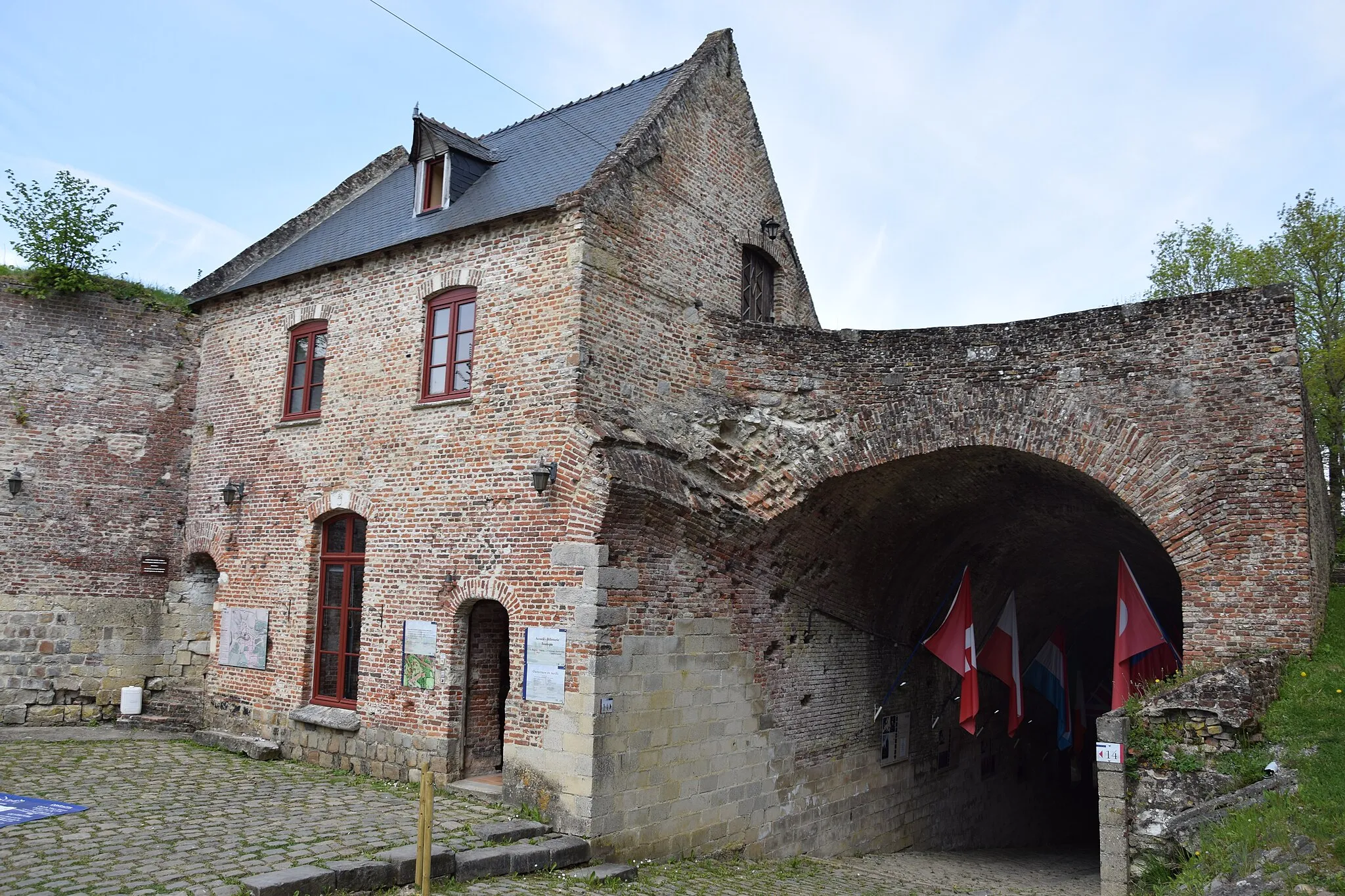 Photo showing: Château de Guise