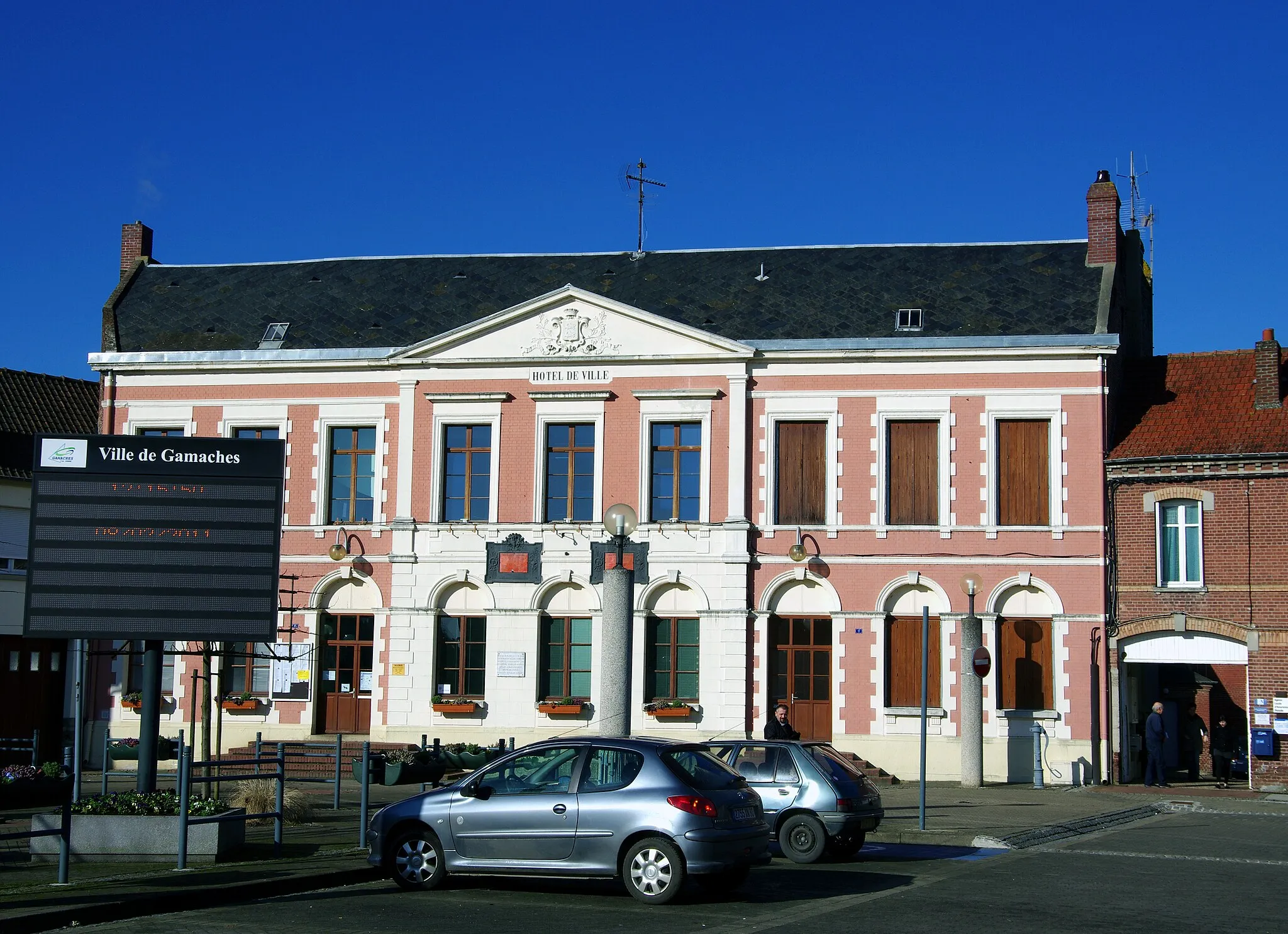Photo showing: Gamaches (Somme, France) -
L'hôtel-de-ville.
.