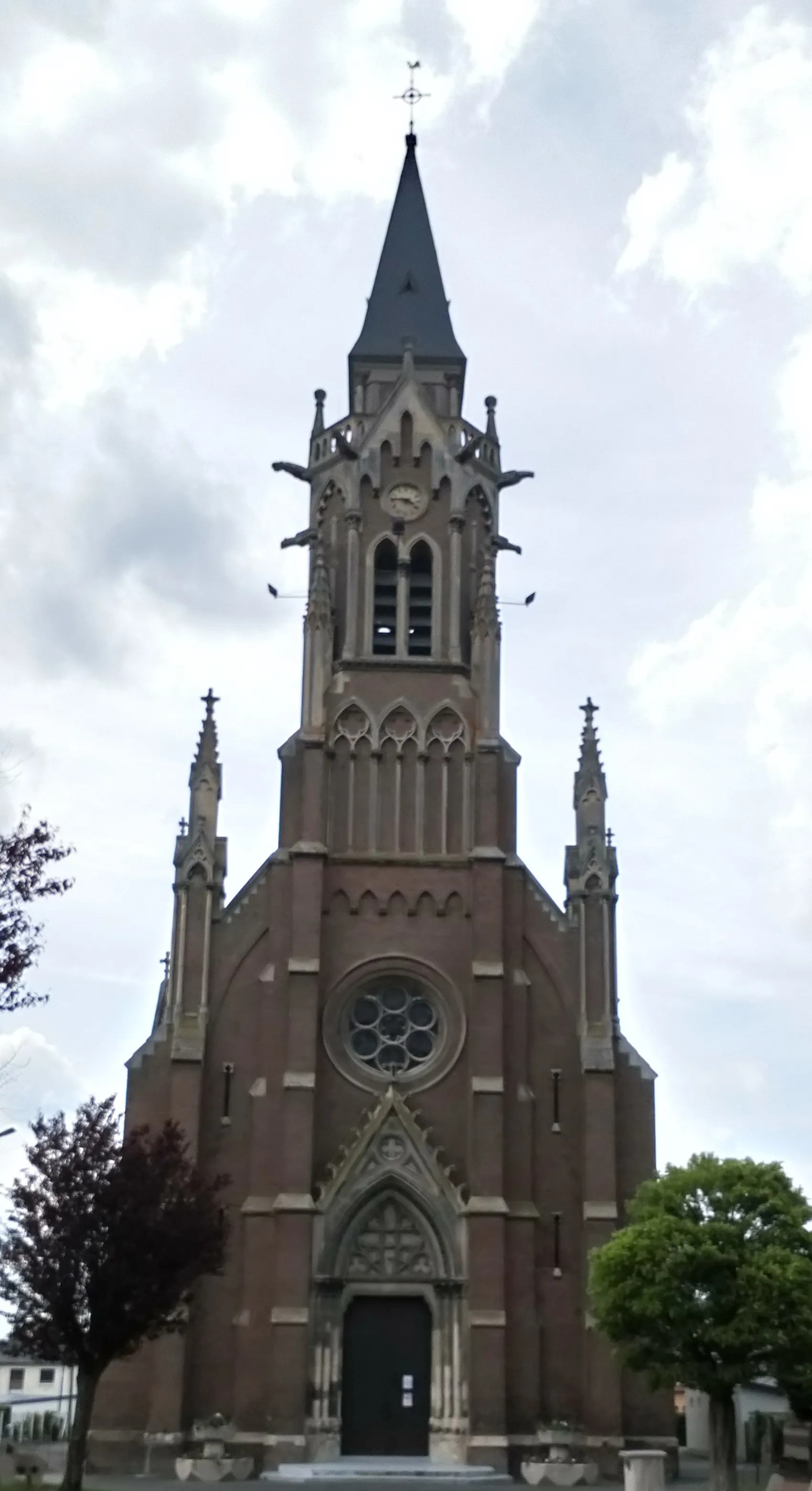 Photo showing: Église Saint-Fuscien de Saleux 1