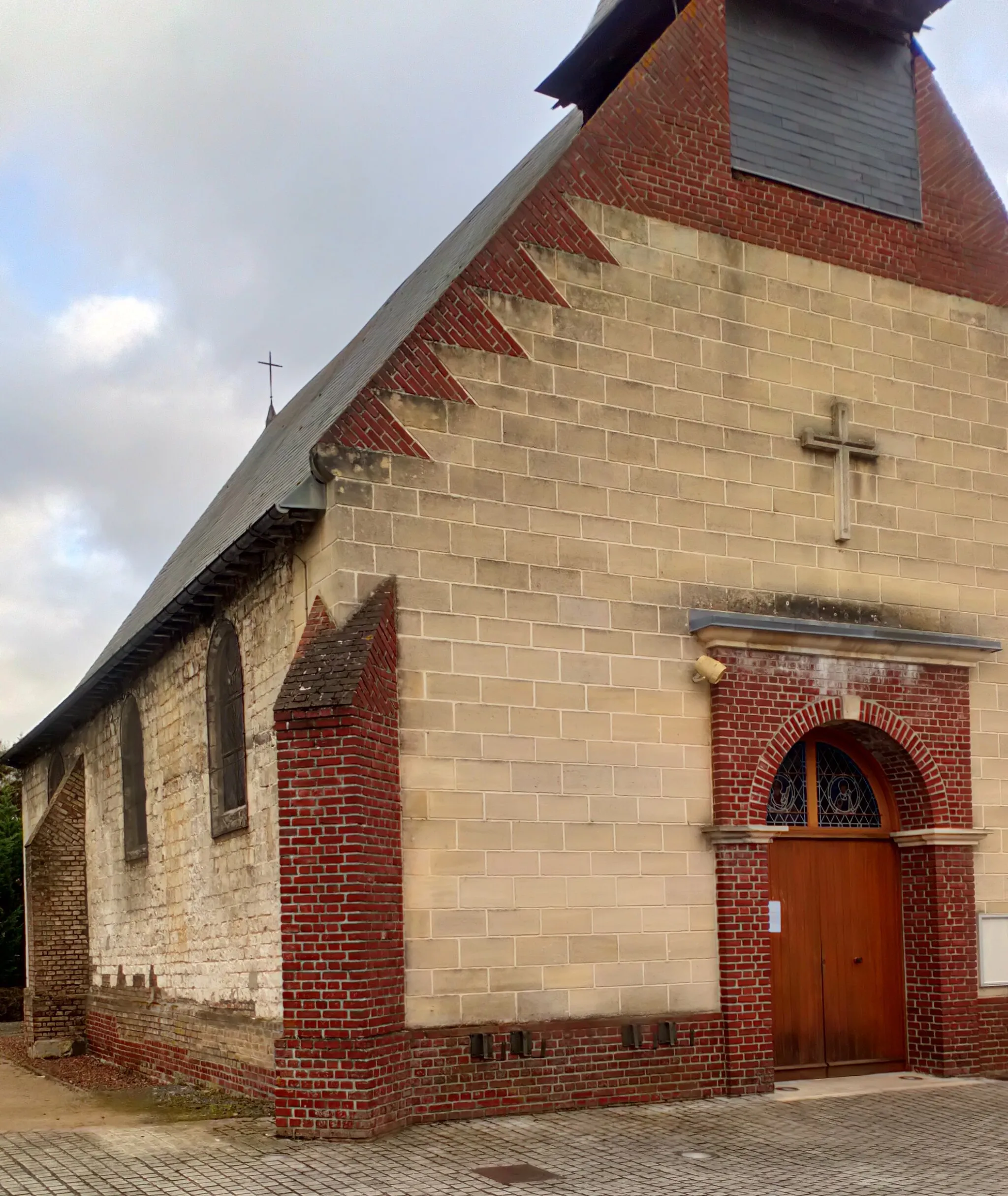 Photo showing: Église Saint-Quentin de Salouël‎