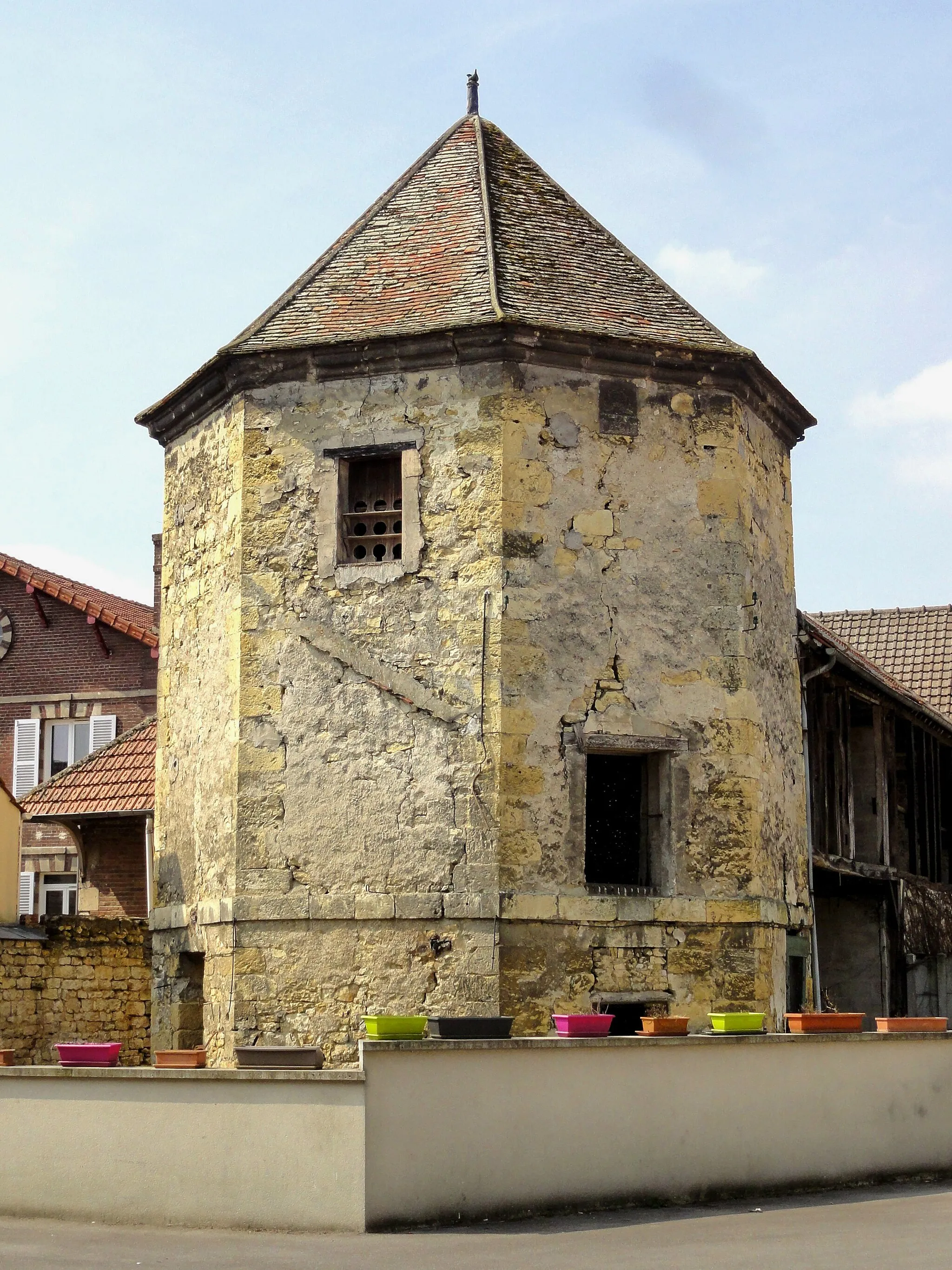 Photo showing: Colombier, rue du général Koenig.