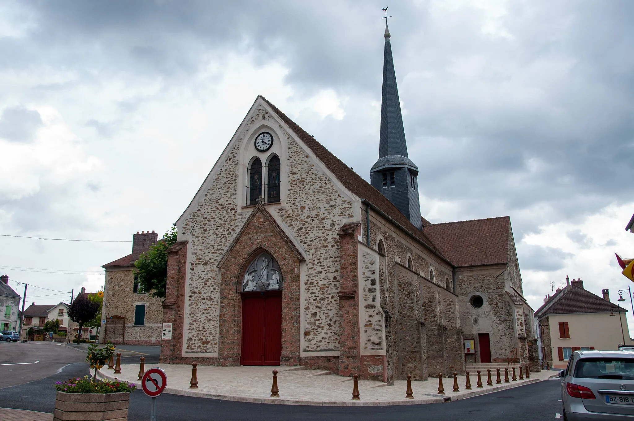 Photo showing: Church Saint Sulpice