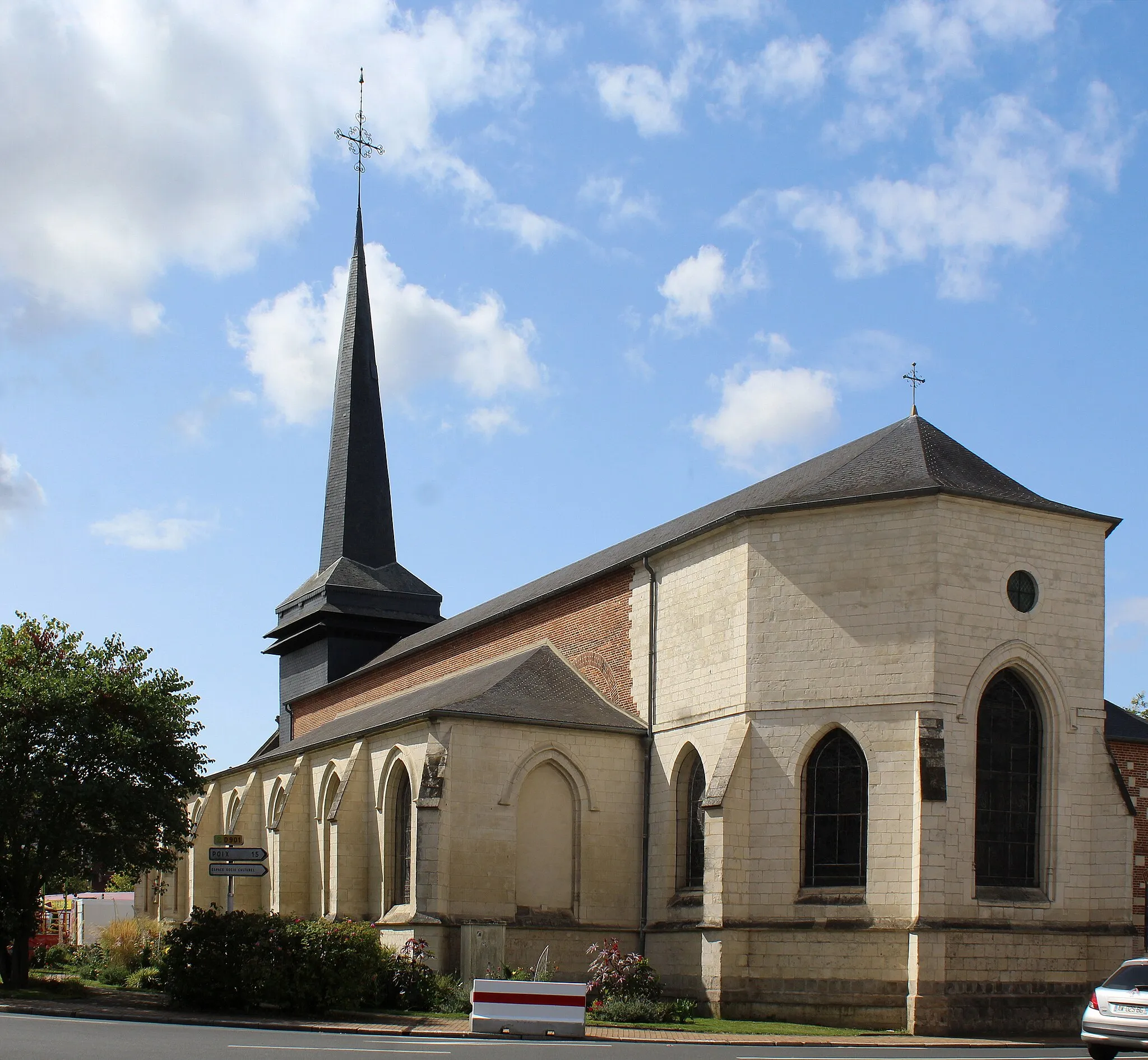 Photo showing: This building is inscrit au titre des monuments historiques de la France. It is indexed in the base Mérimée, a database of architectural heritage maintained by the French Ministry of Culture, under the reference PA00114708 .