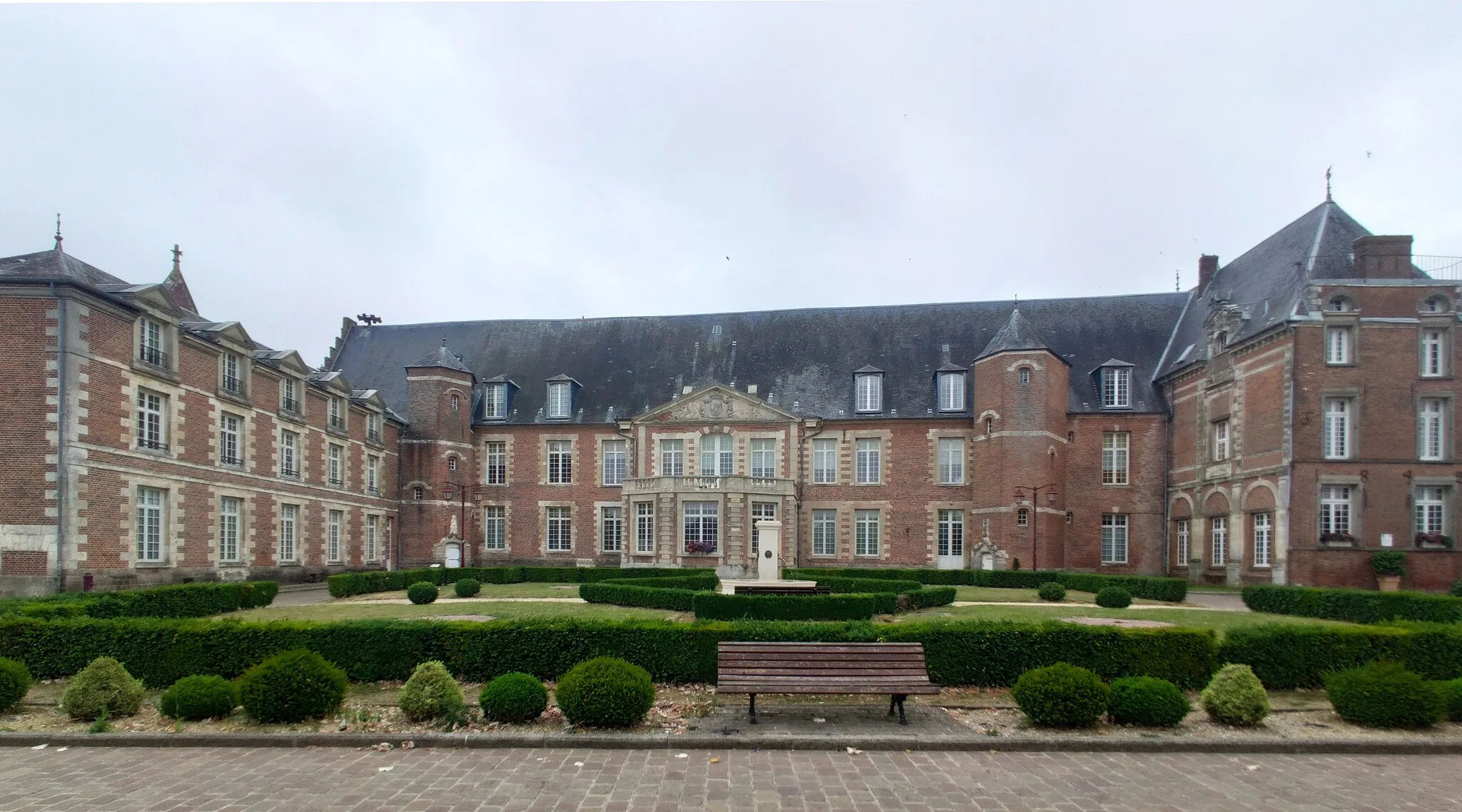 Photo showing: Château de Crèvecœur-le-Grand