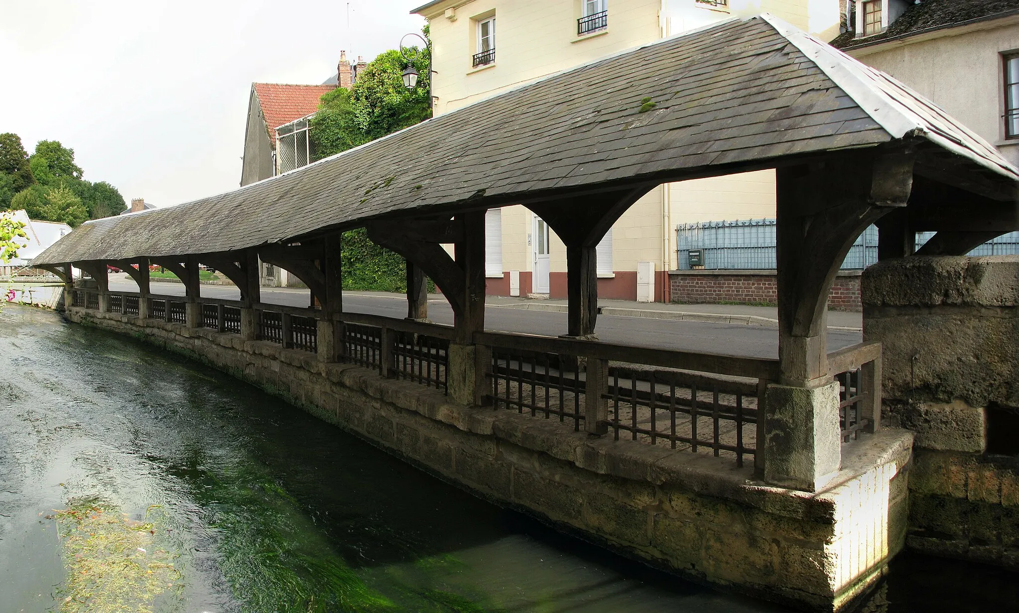 Photo showing: This building is inscrit au titre des monuments historiques de la France. It is indexed in the base Mérimée, a database of architectural heritage maintained by the French Ministry of Culture, under the reference PA00099432 .