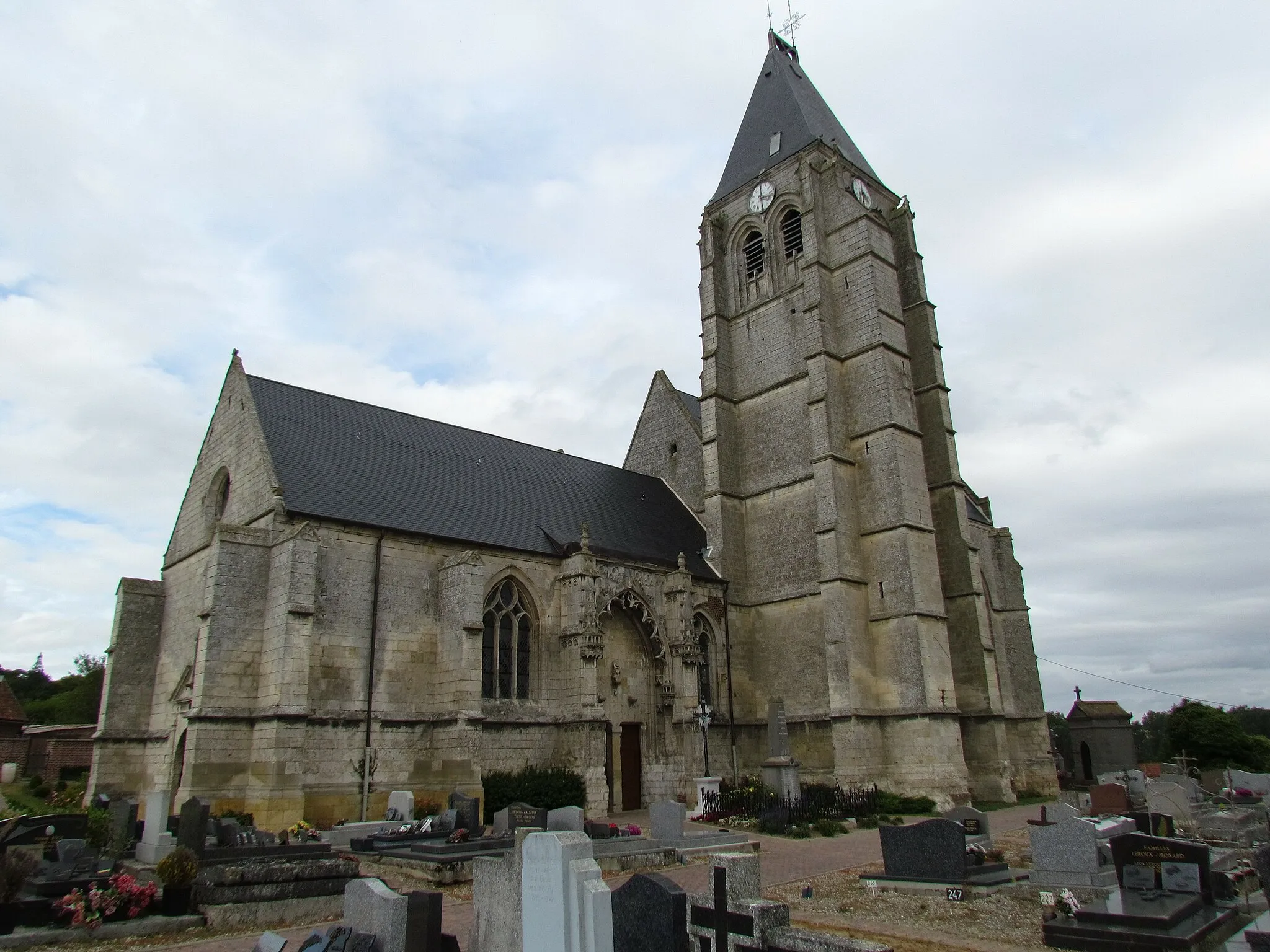 Photo showing: This building is classé au titre des monuments historiques de la France. It is indexed in the base Mérimée, a database of architectural heritage maintained by the French Ministry of Culture, under the reference PA00114983 .