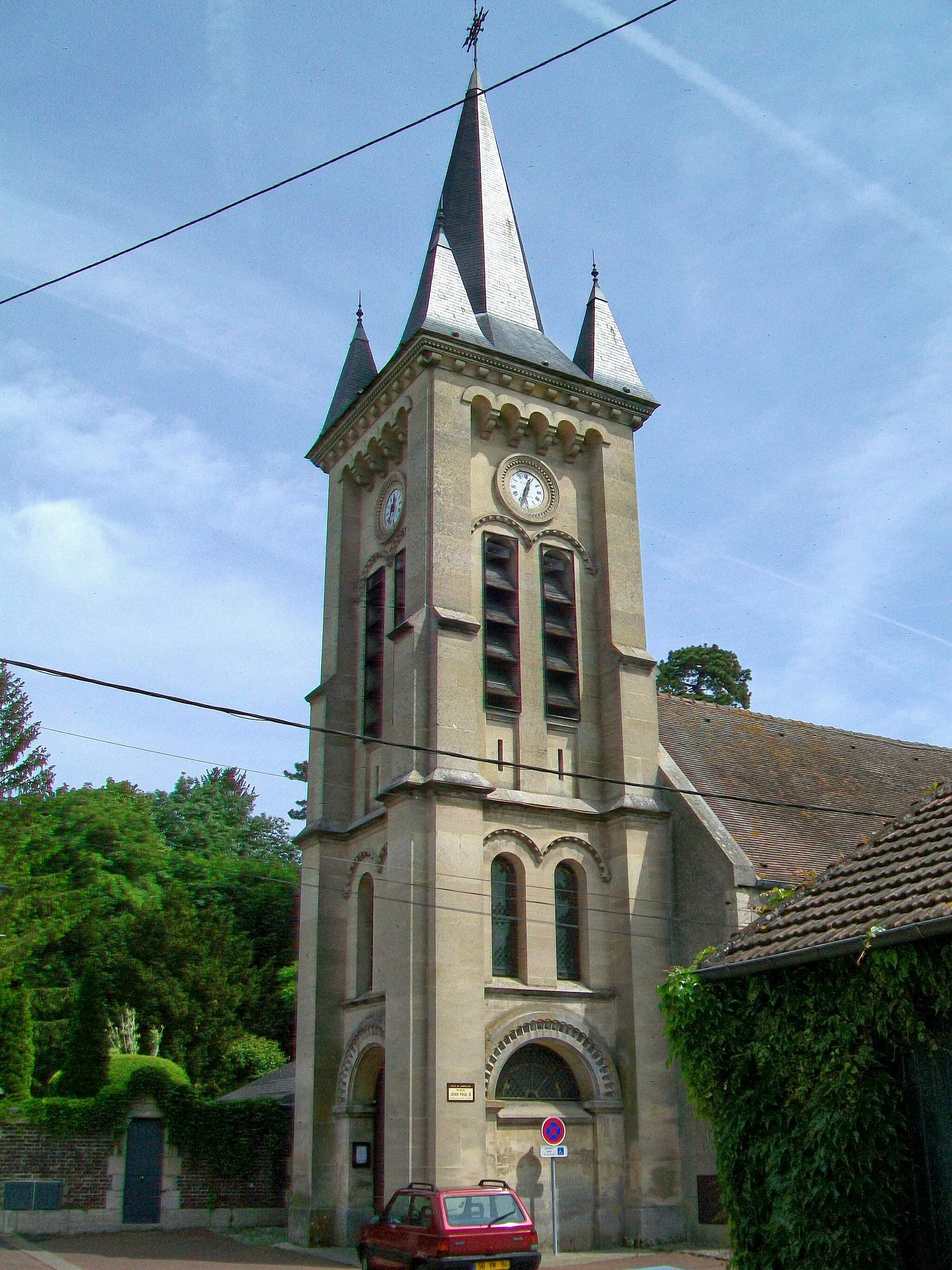 Photo showing: Le clocher de l'église Saint-Nicolas.