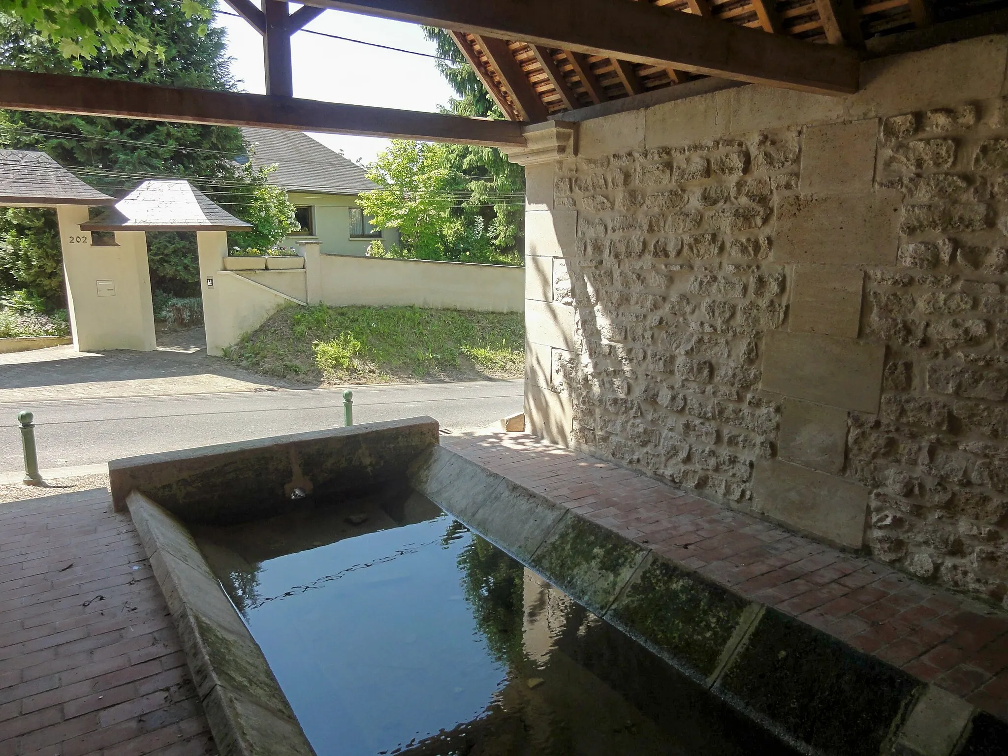 Photo showing: Lavoir de Saint-Claude - intérieur, rue de la Plaine.