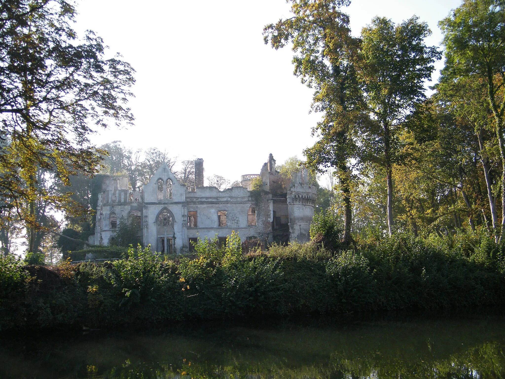 Photo showing: Pont-Rémy, Somme, Fr, château, façade nord.