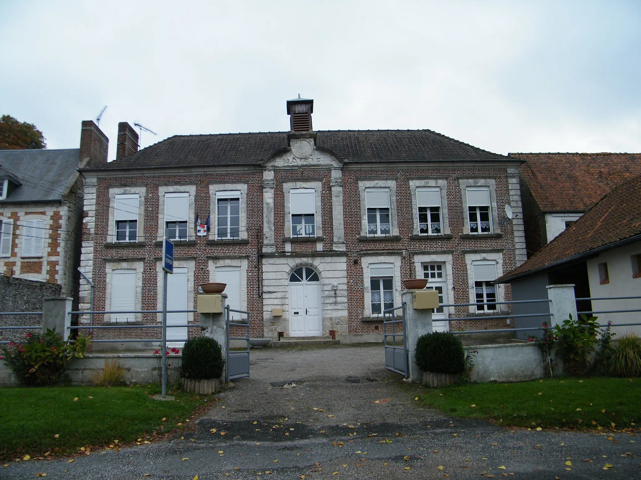 Photo showing: Douriez, Pas-de-Calais, France, mairie.