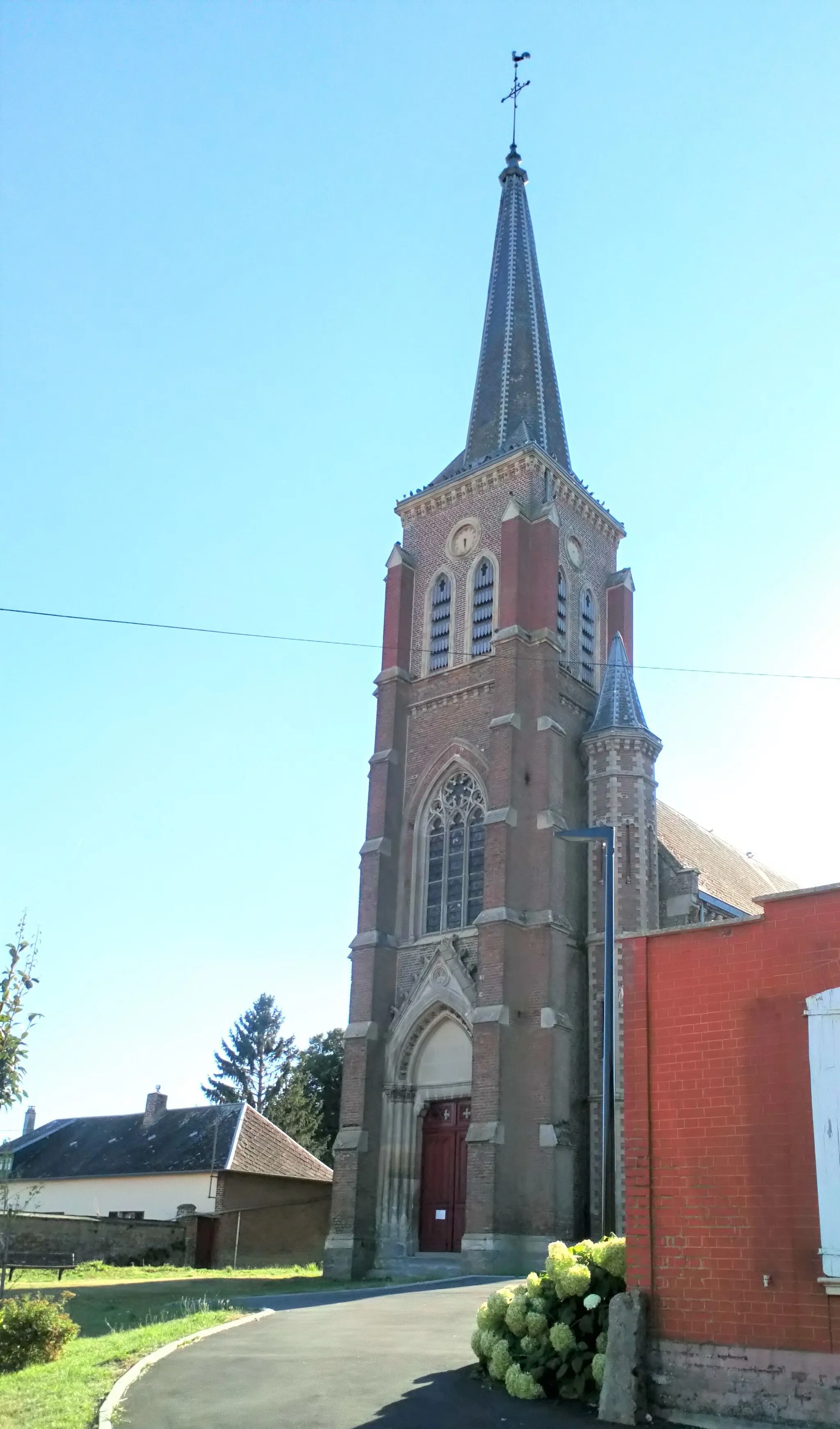 Photo showing: Eglise Saint-Léger de Molliens-au-Bois (1872), clocher-tour