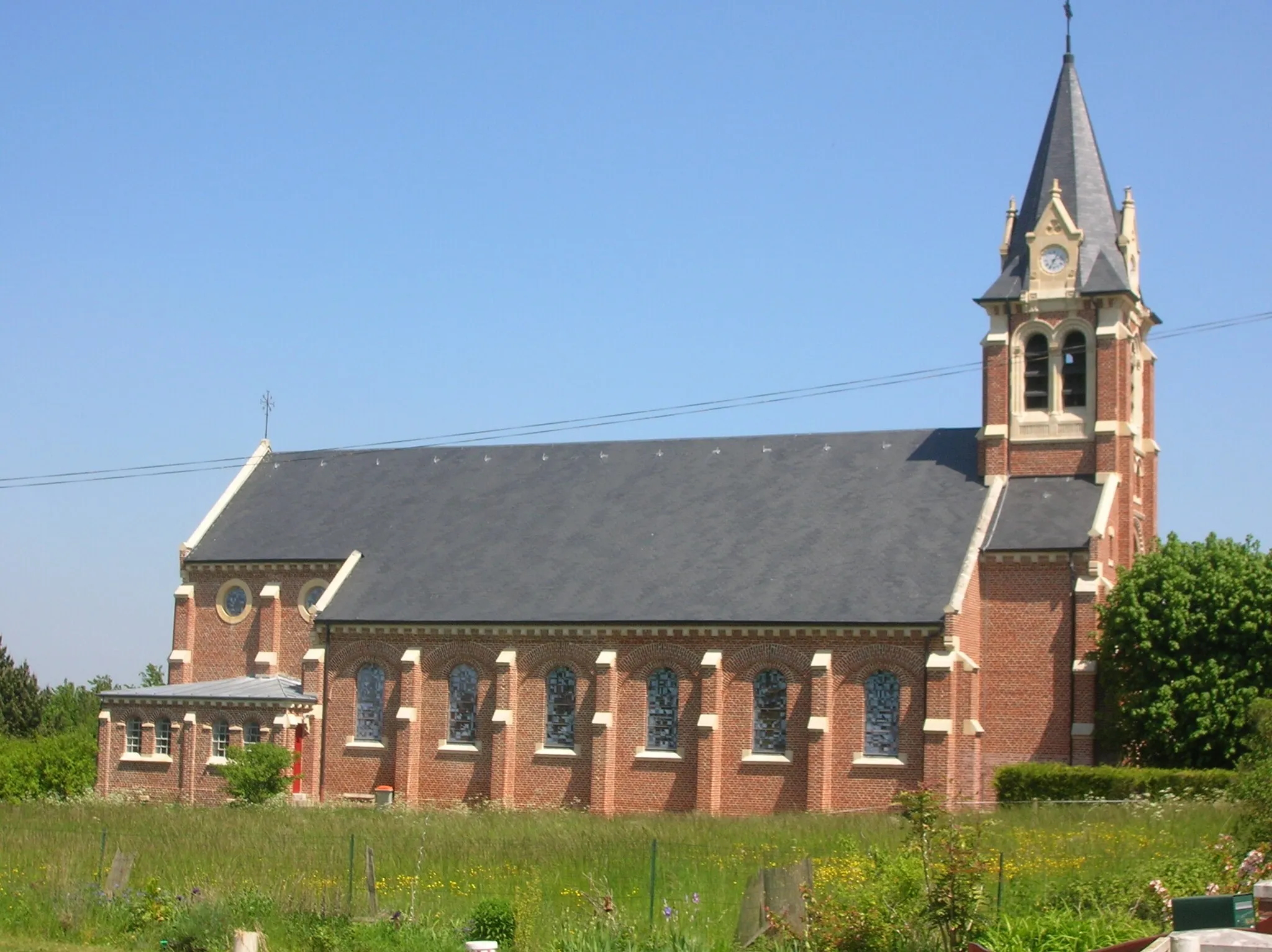 Photo showing: église de Saint-Fuscien