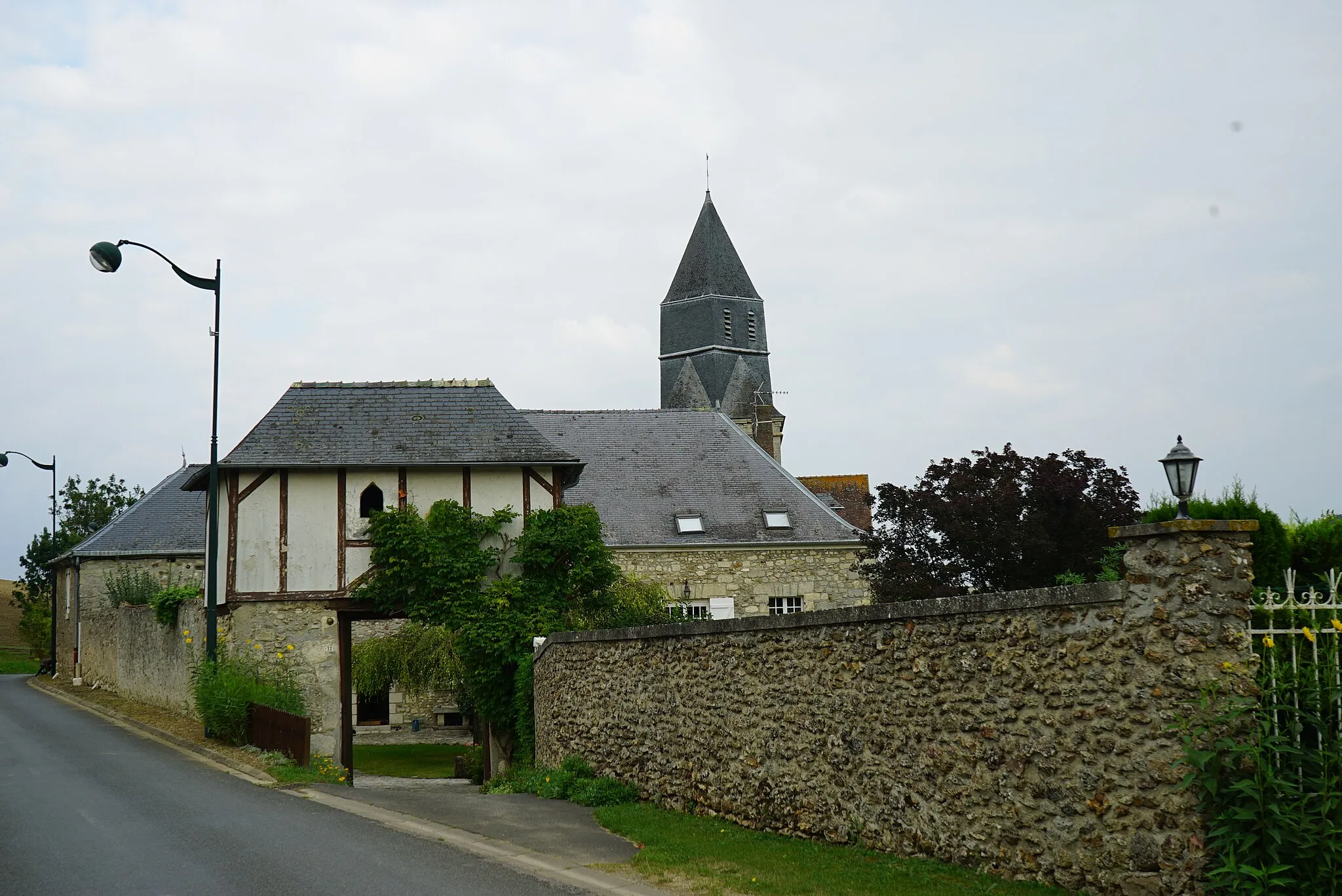 Photo showing: l'Ancien_presbytère_et l'église_de_Cohan.