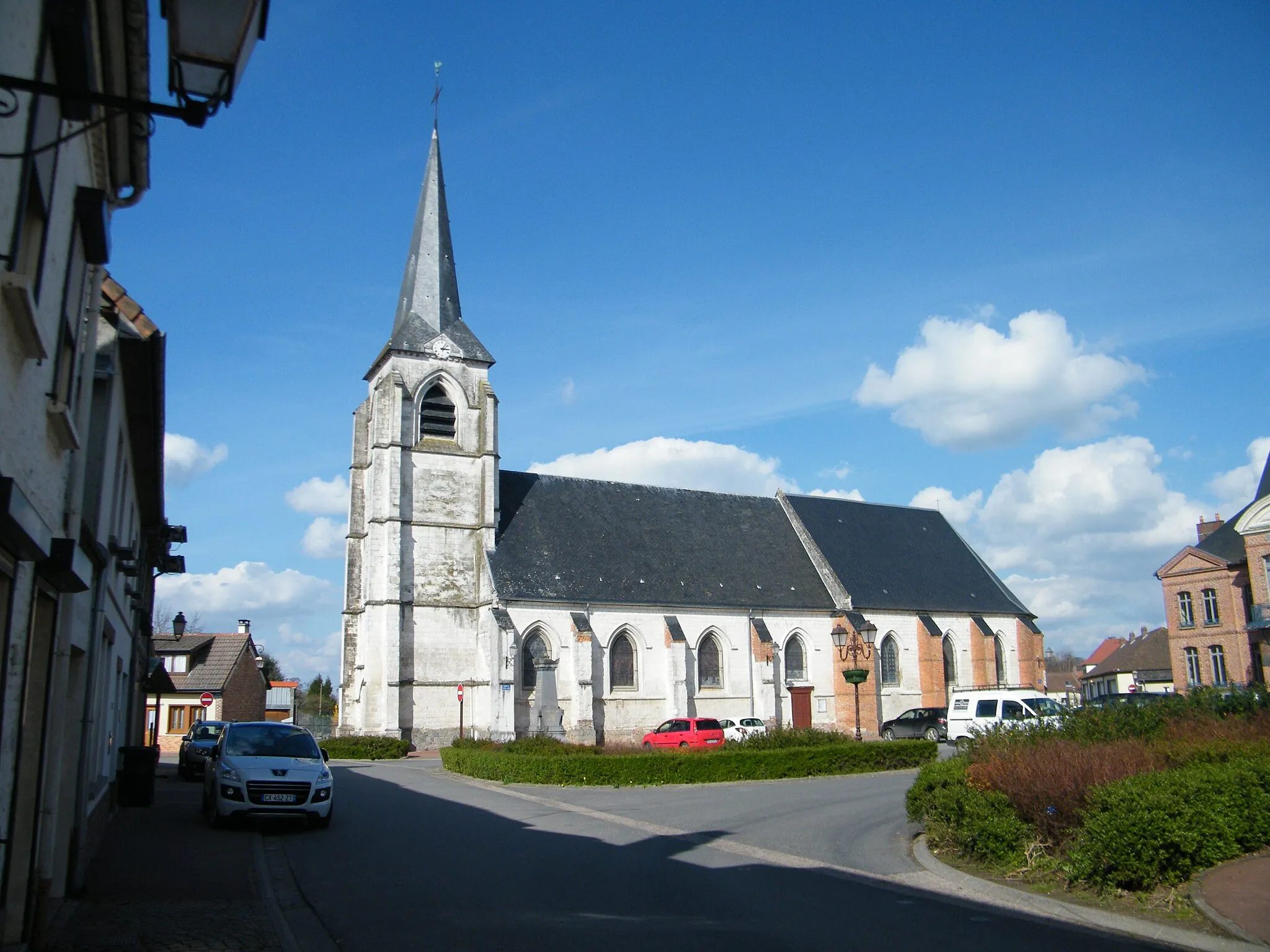 Photo showing: L'église, côté sud.