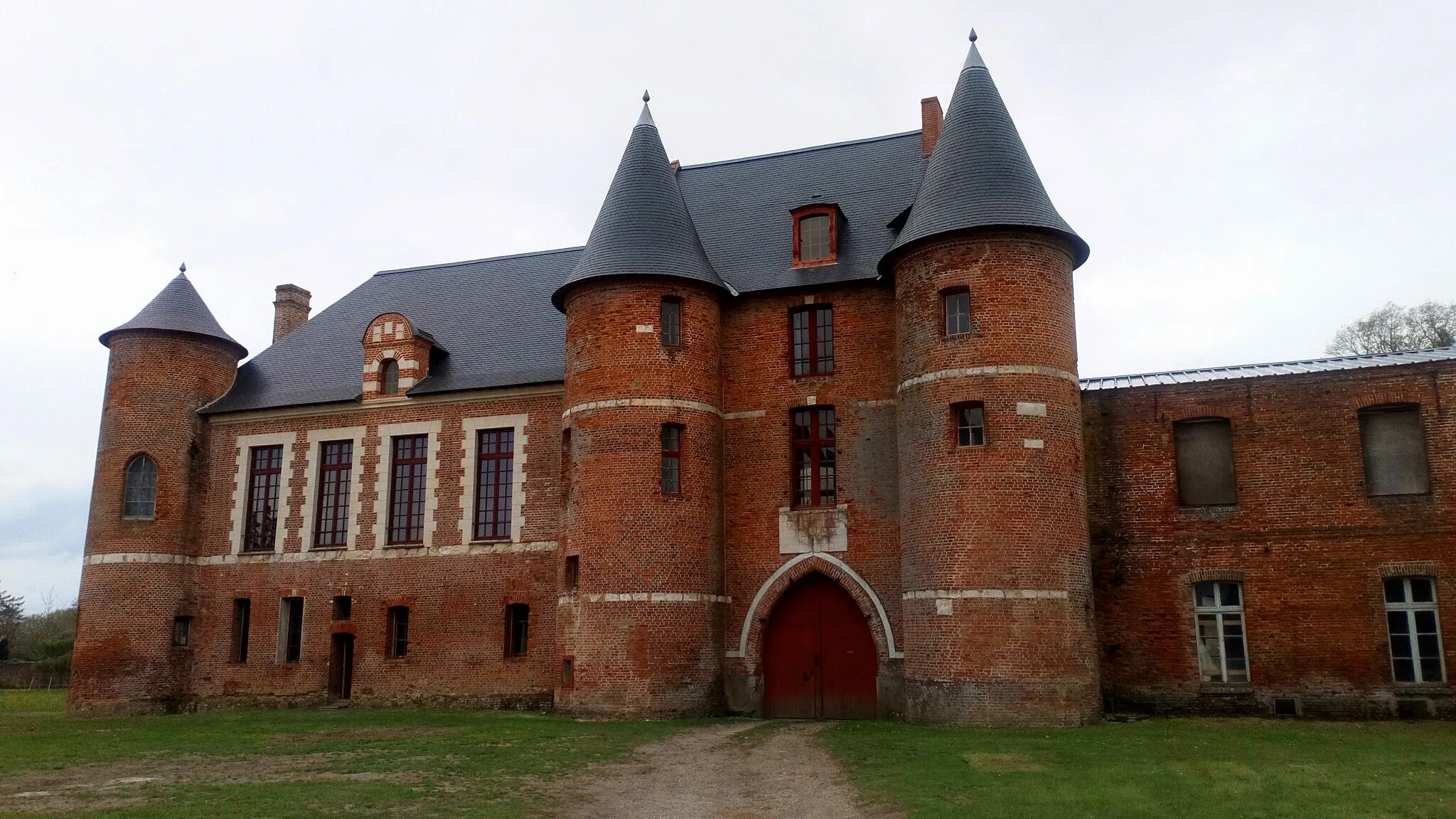 Photo showing: Château de Beaucamps-le-Jeune (mai 2021)