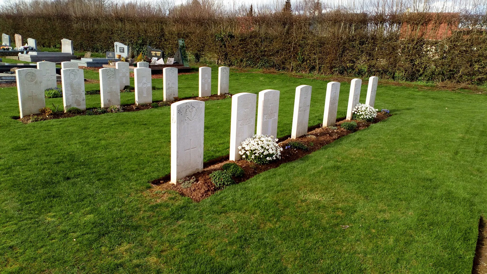 Photo showing: Englebelmer, cimetière communal, carré militaire britannique 3