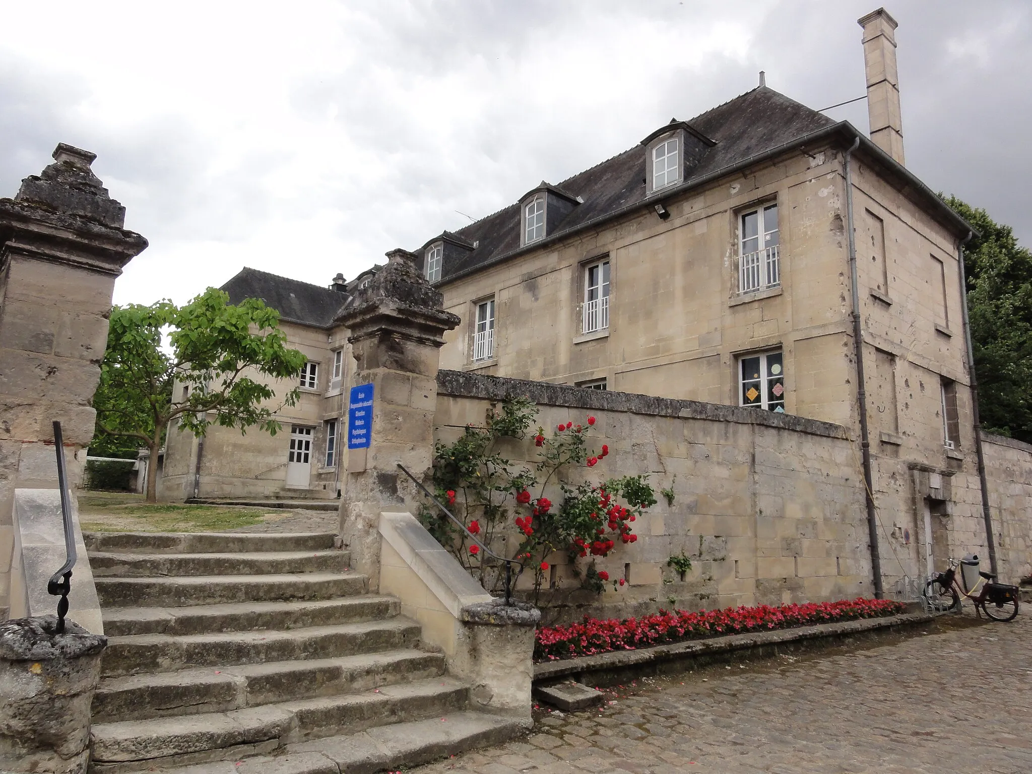Photo showing: Blérancourt (Aisne) Hôtel de Fourcroy, bâtiment secondaire