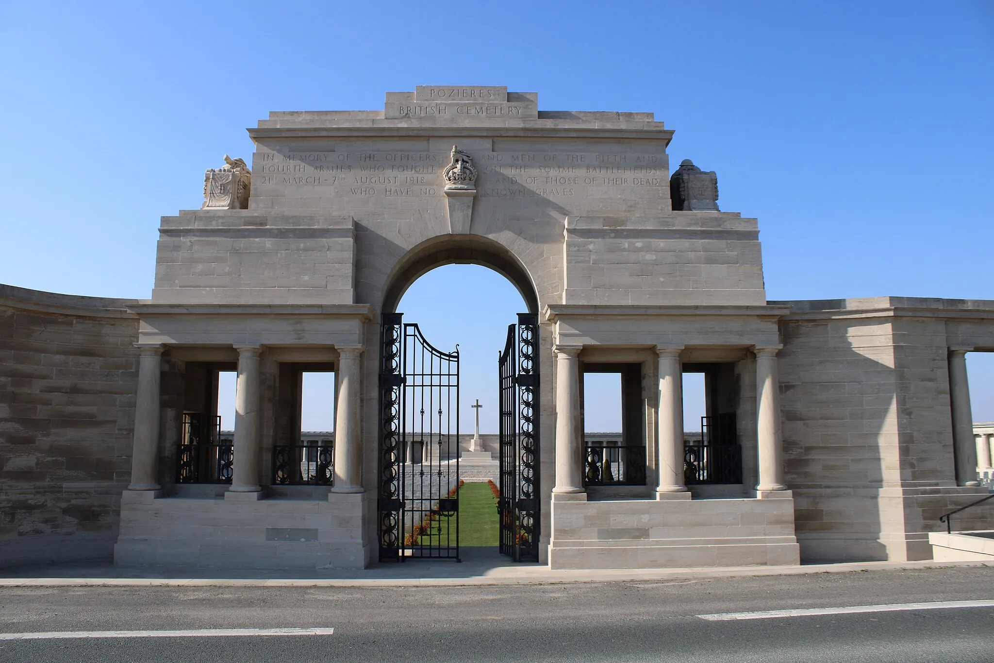 Photo showing: Pozières British Cemetery