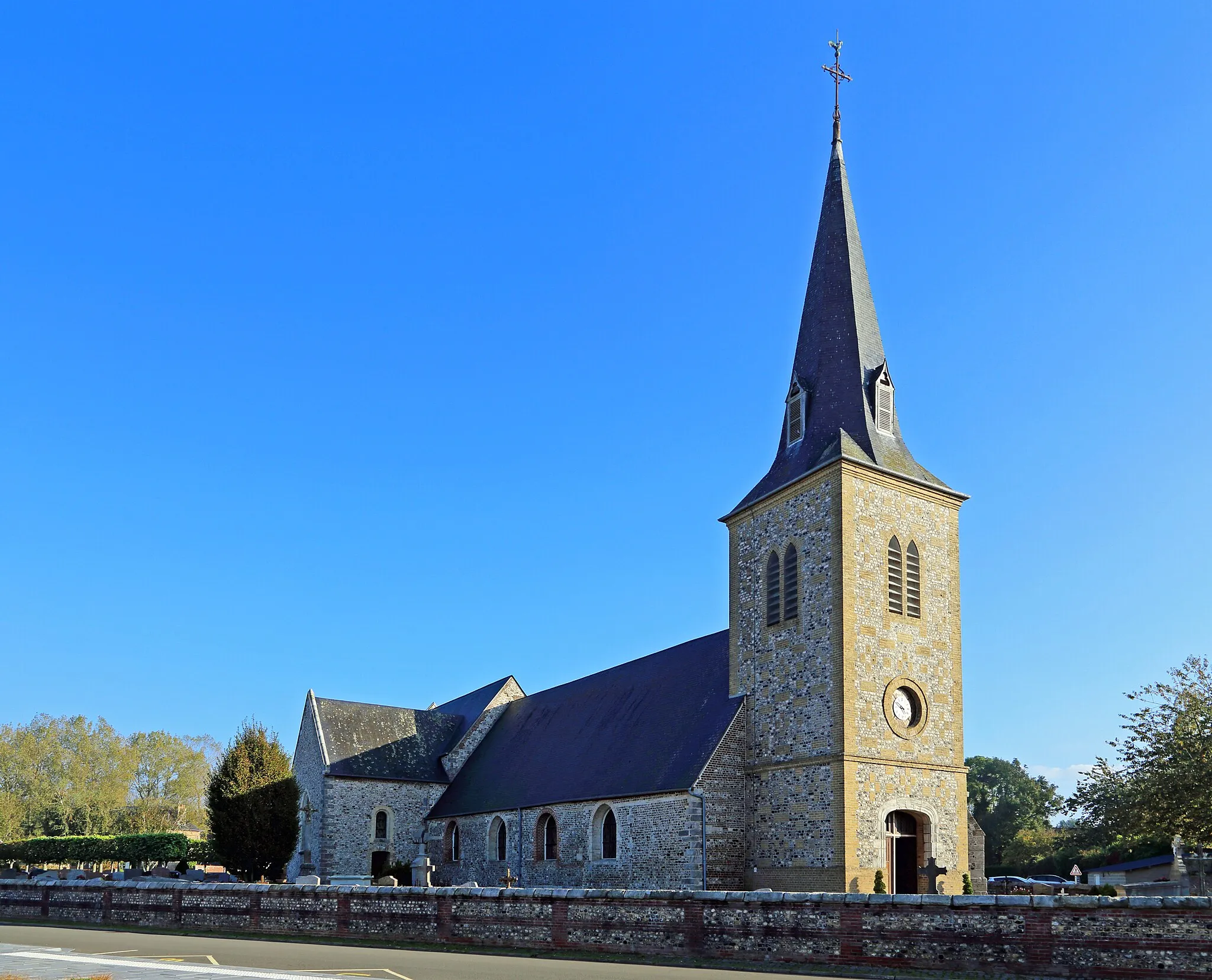 Photo showing: Saint-Martin-en-Campagne (municipality of Petit Caux, Seine-Maritime department, France): Saint Martin church