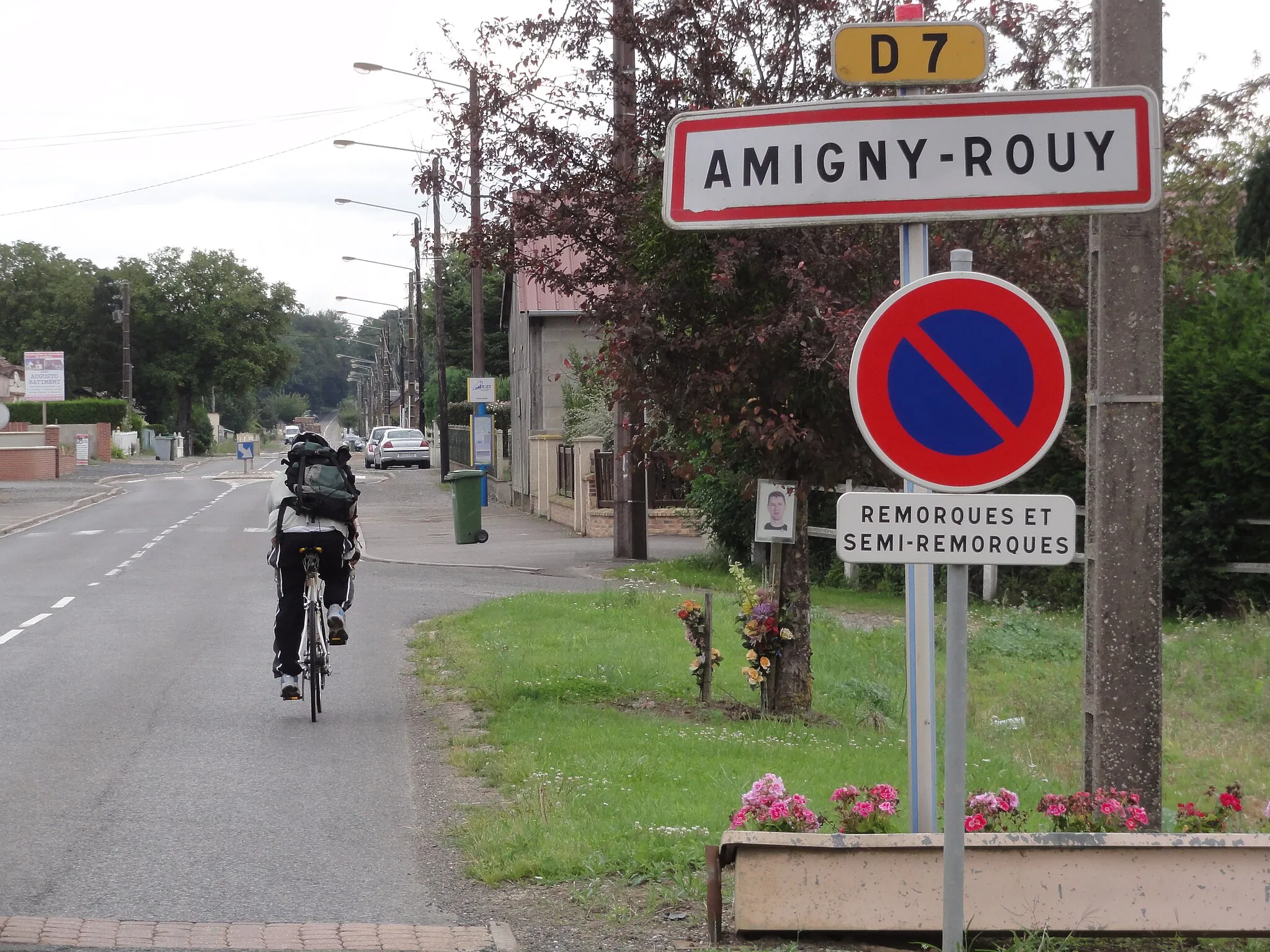 Photo showing: Amigny-Rouy (Aisne) city limit sign